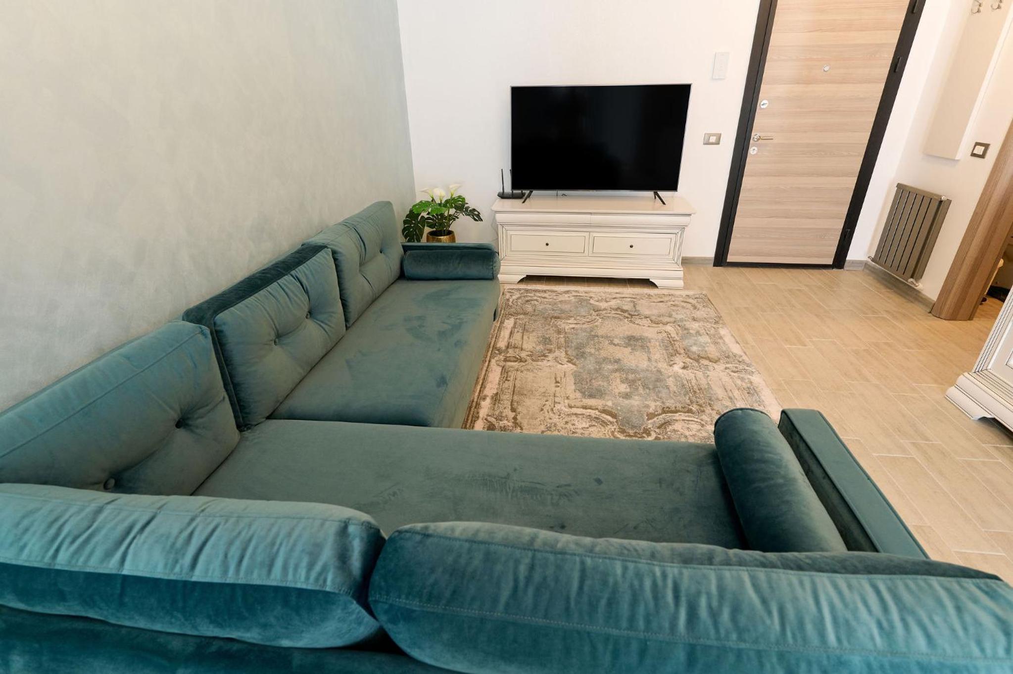 One-Bedroom Apartment - Photo 32