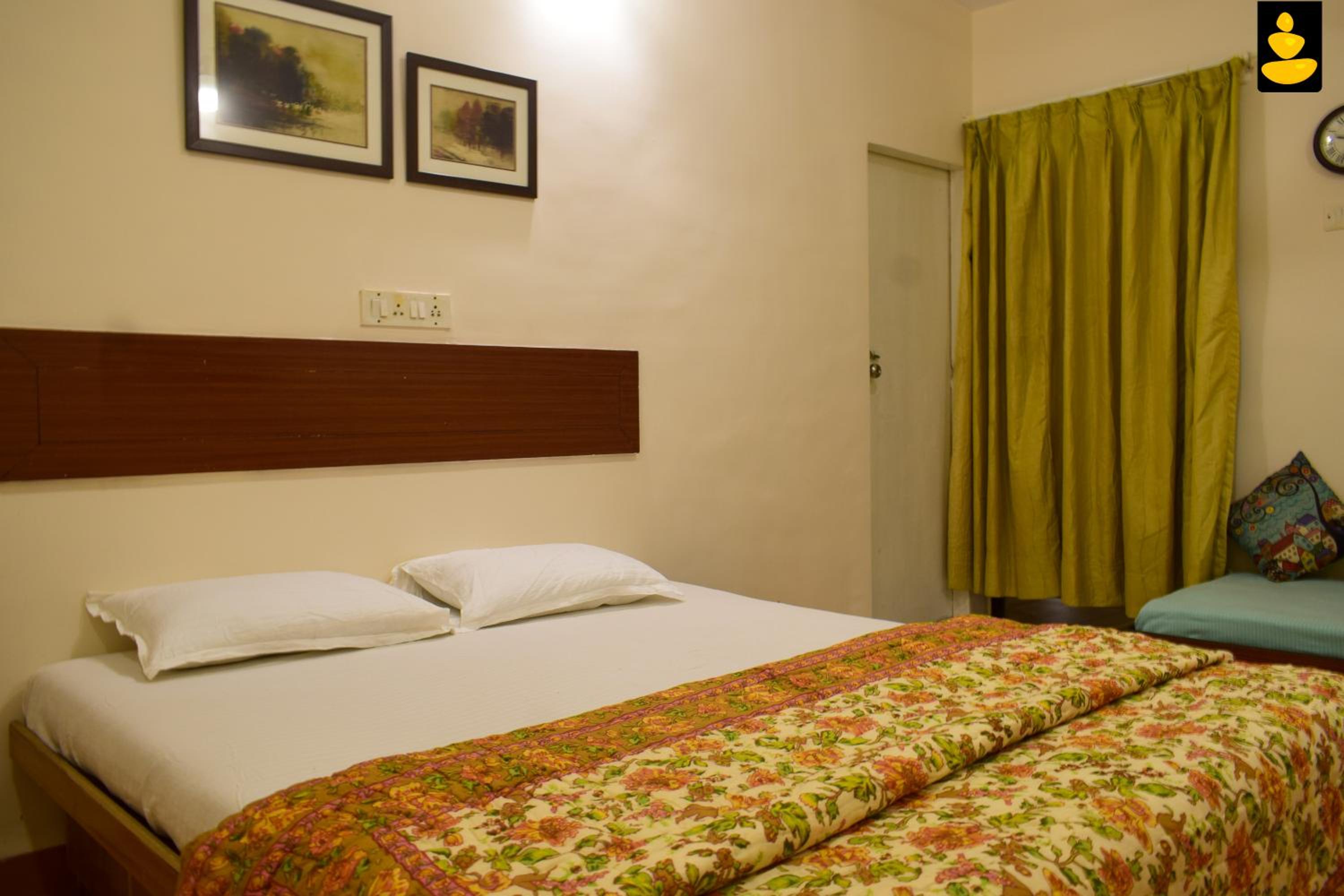 Deluxe Double Room (2 Adults + 1 Child) photo 1