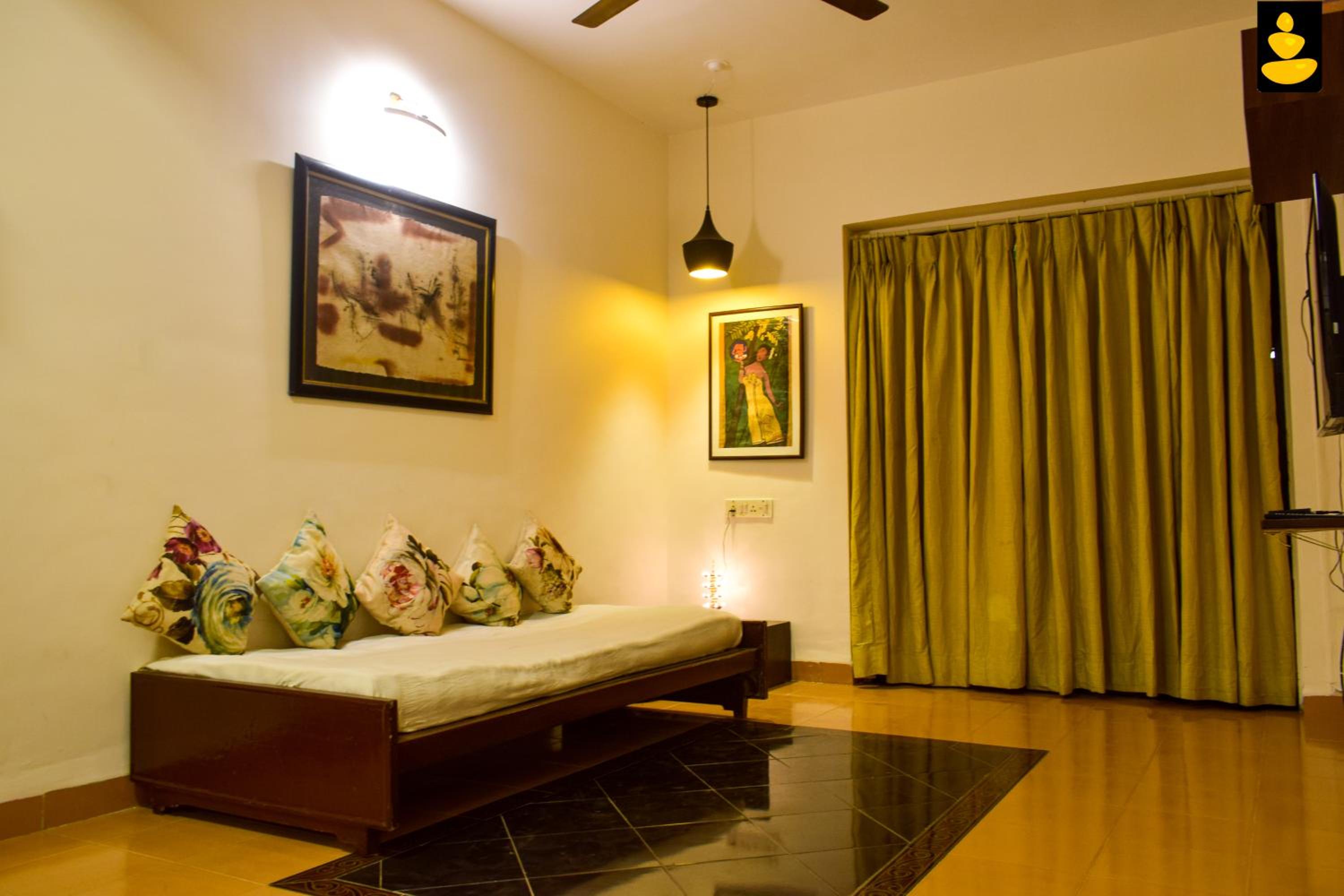 Three-Bedroom Villa photo 1