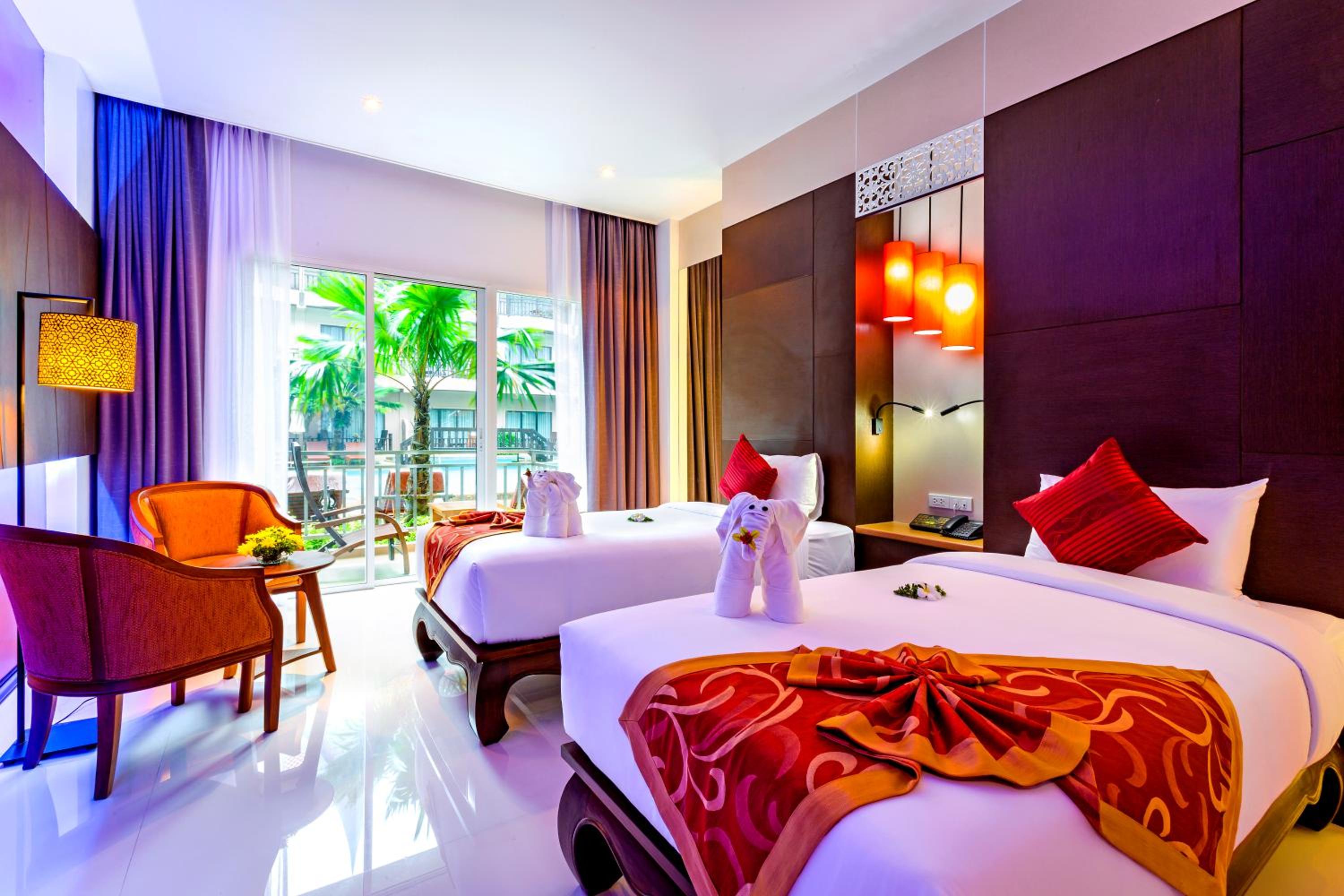 Grand Deluxe Double or Twin Room with Pool View - Photo 1