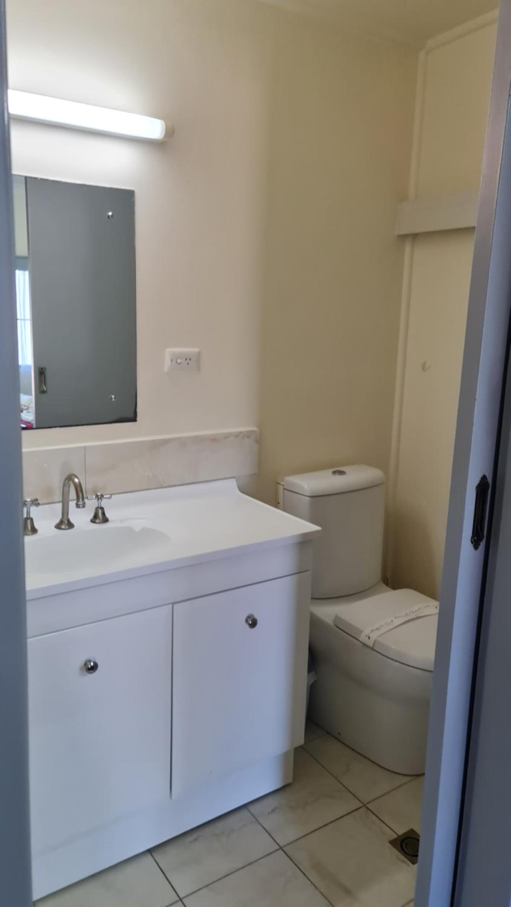 Deluxe King Room - Photo 2