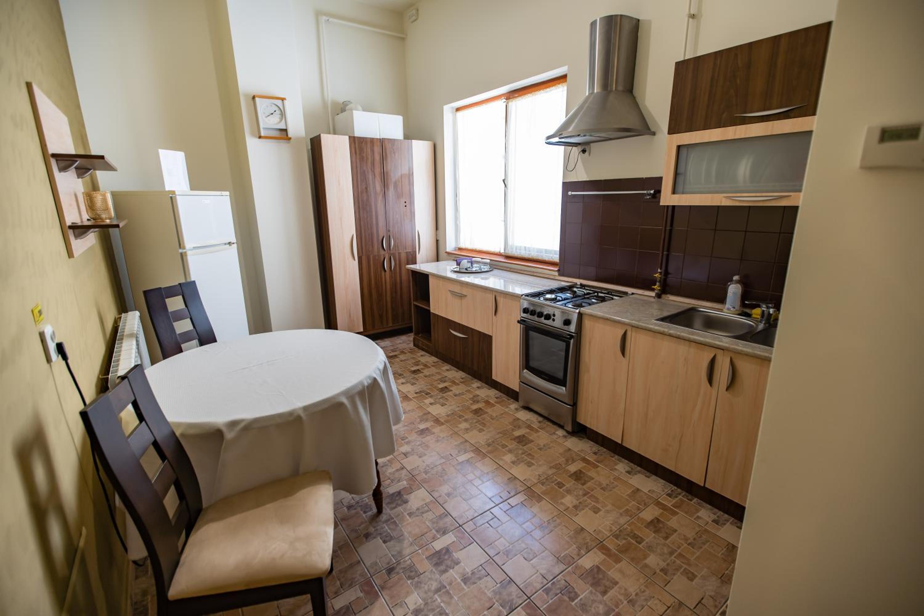 Suite - Photo 3