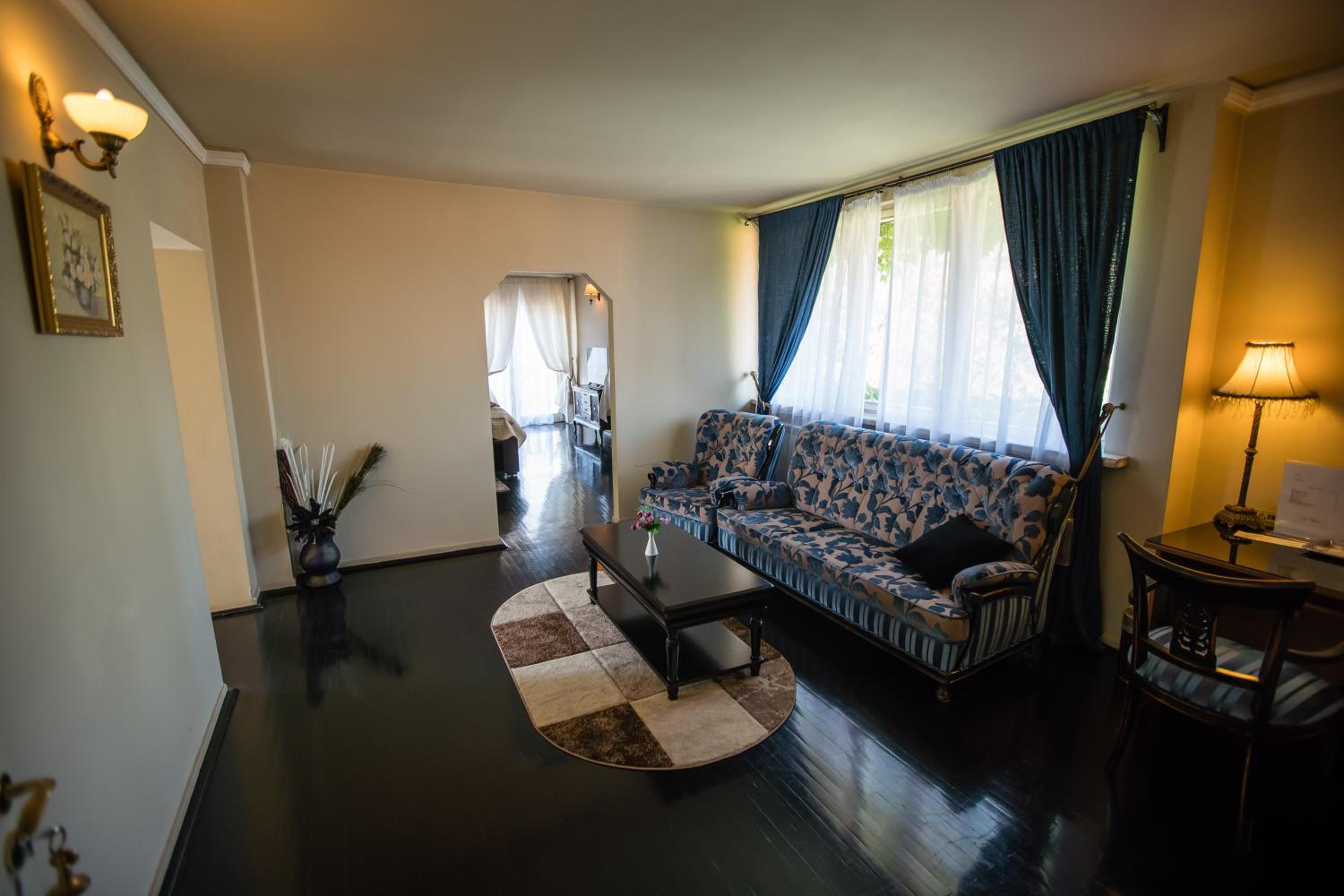 Superior Queen Room - Photo 1