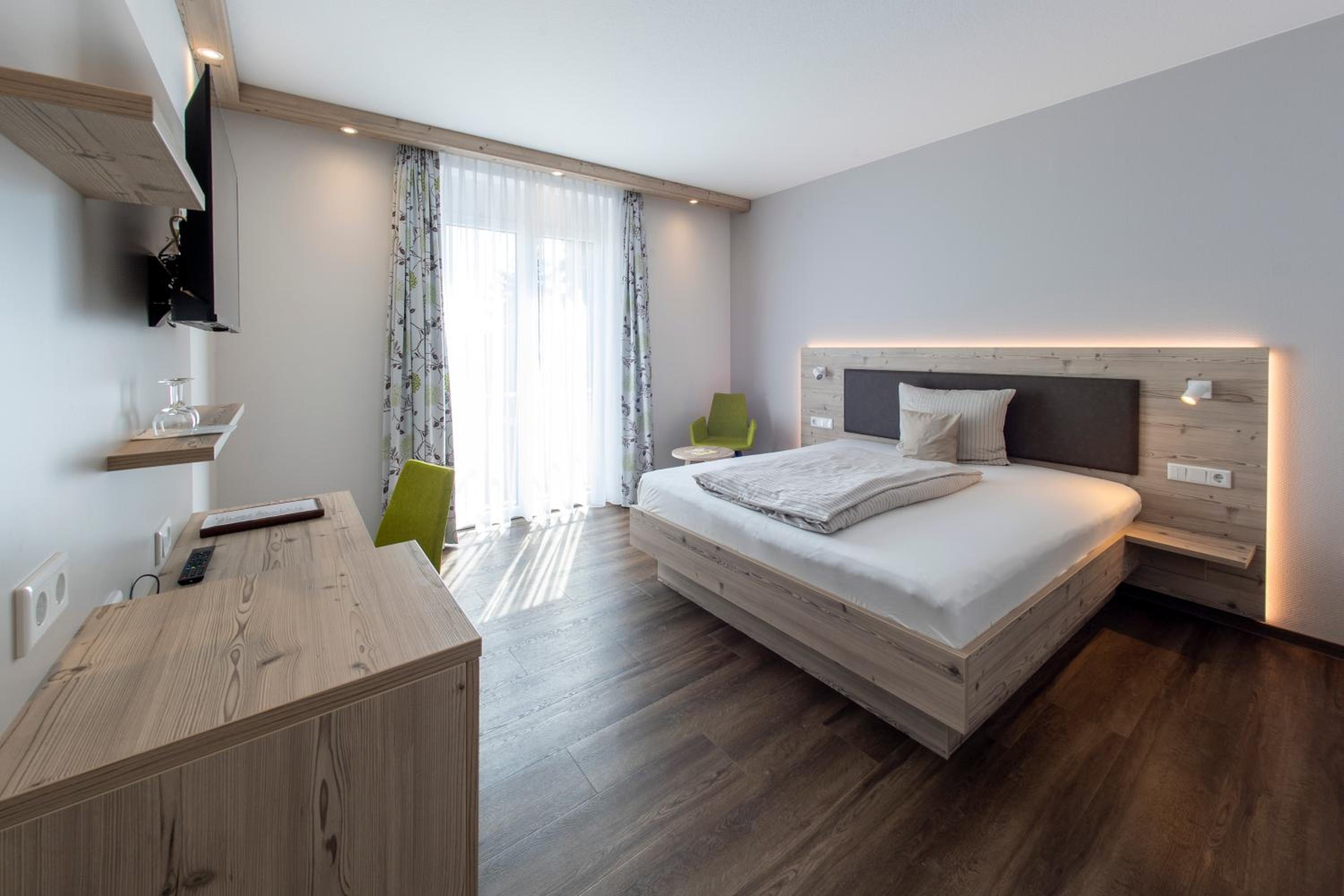 Superior Double Room - Photo 1