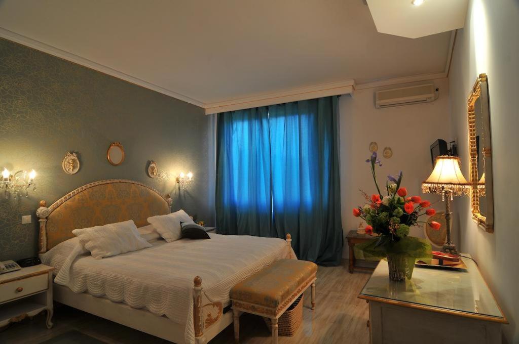 Deluxe Room - Photo 4