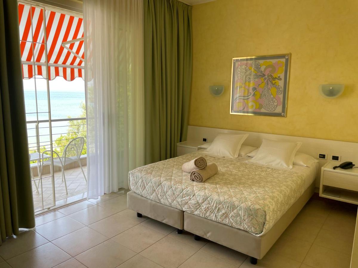 Double or Twin Room with Balcony and Lake View