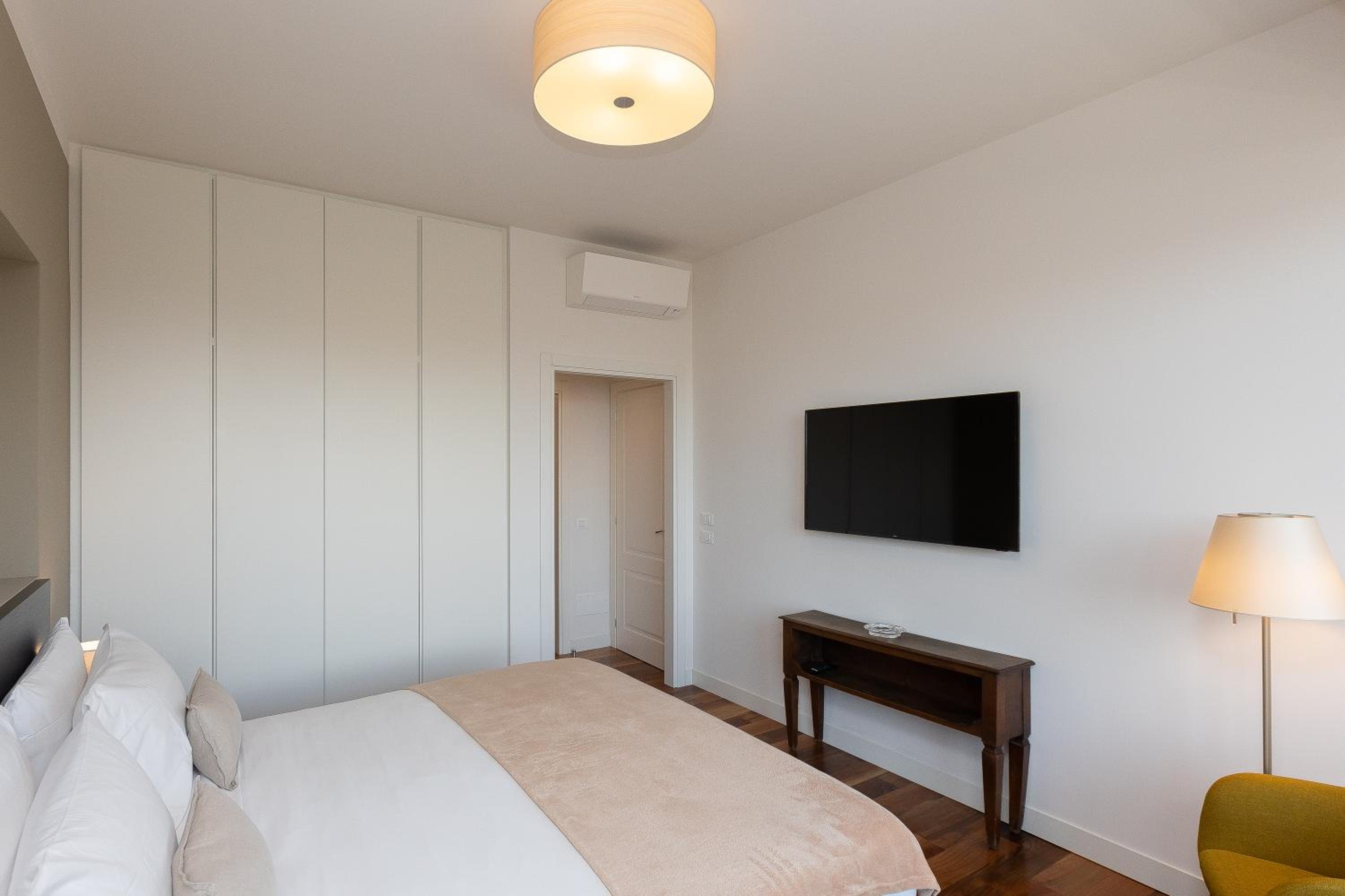 Two-Bedroom Apartment photo 2
