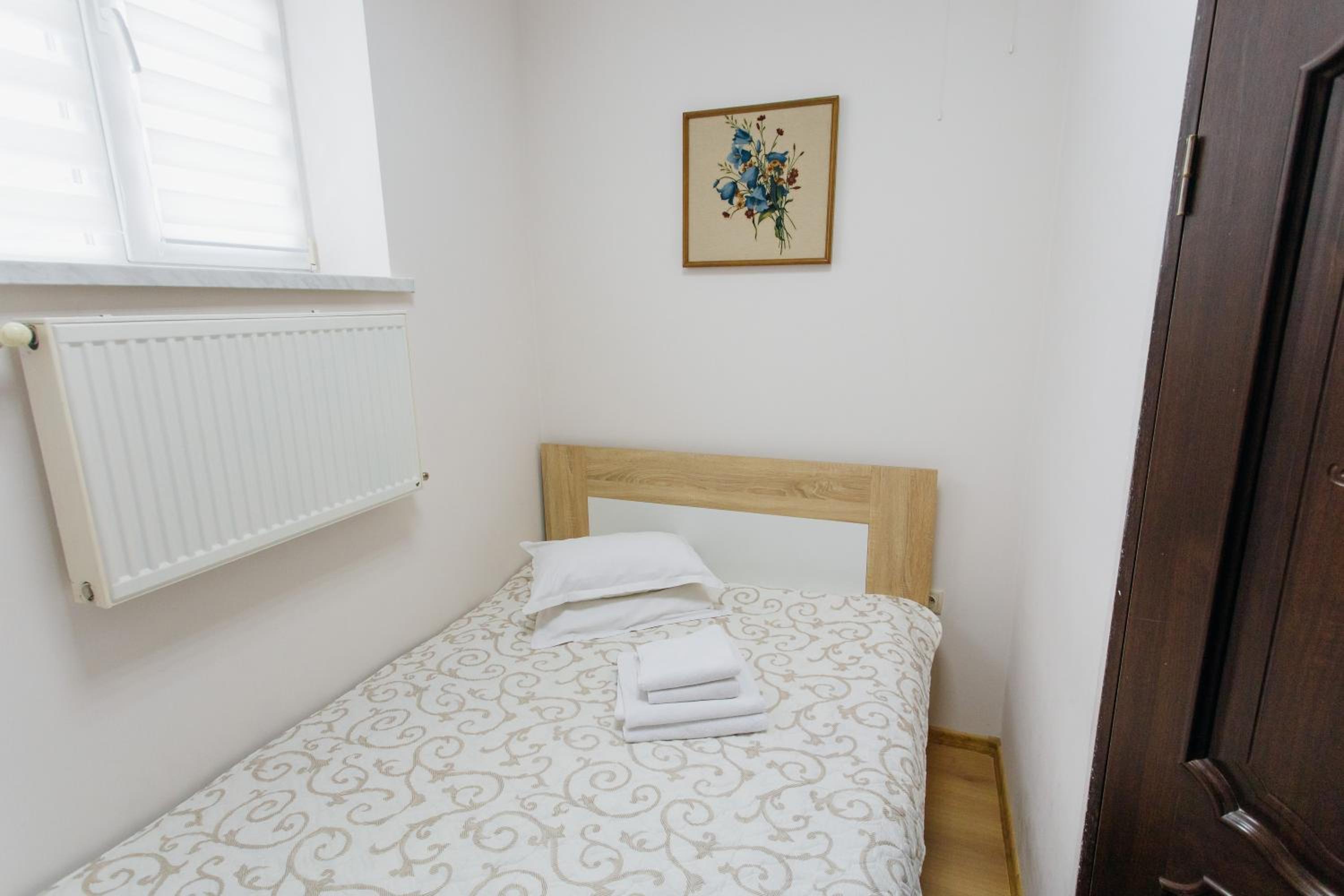 Budget Double Room photo 3