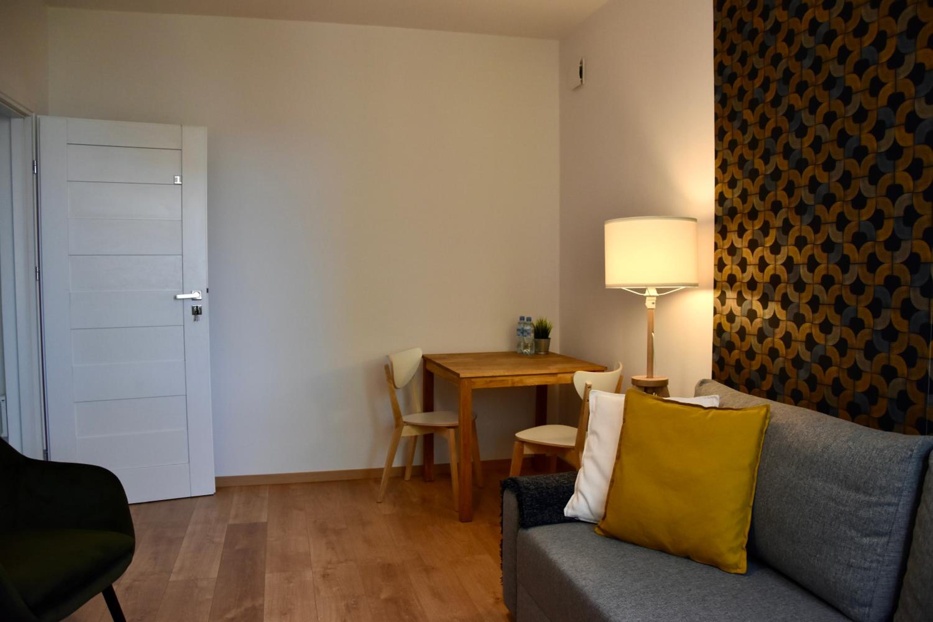 One-Bedroom Apartment - Photo 5