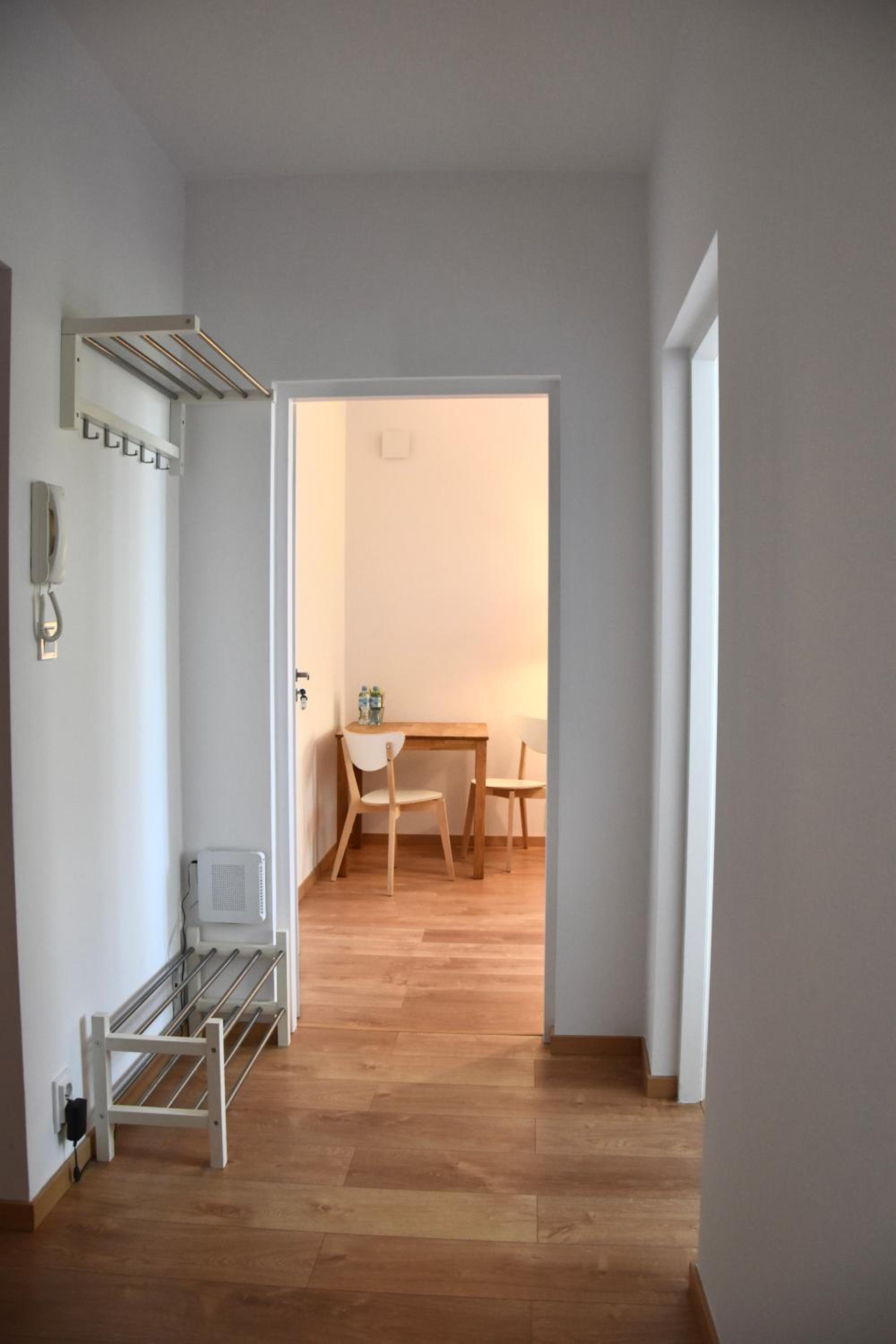 One-Bedroom Apartment - Photo 7