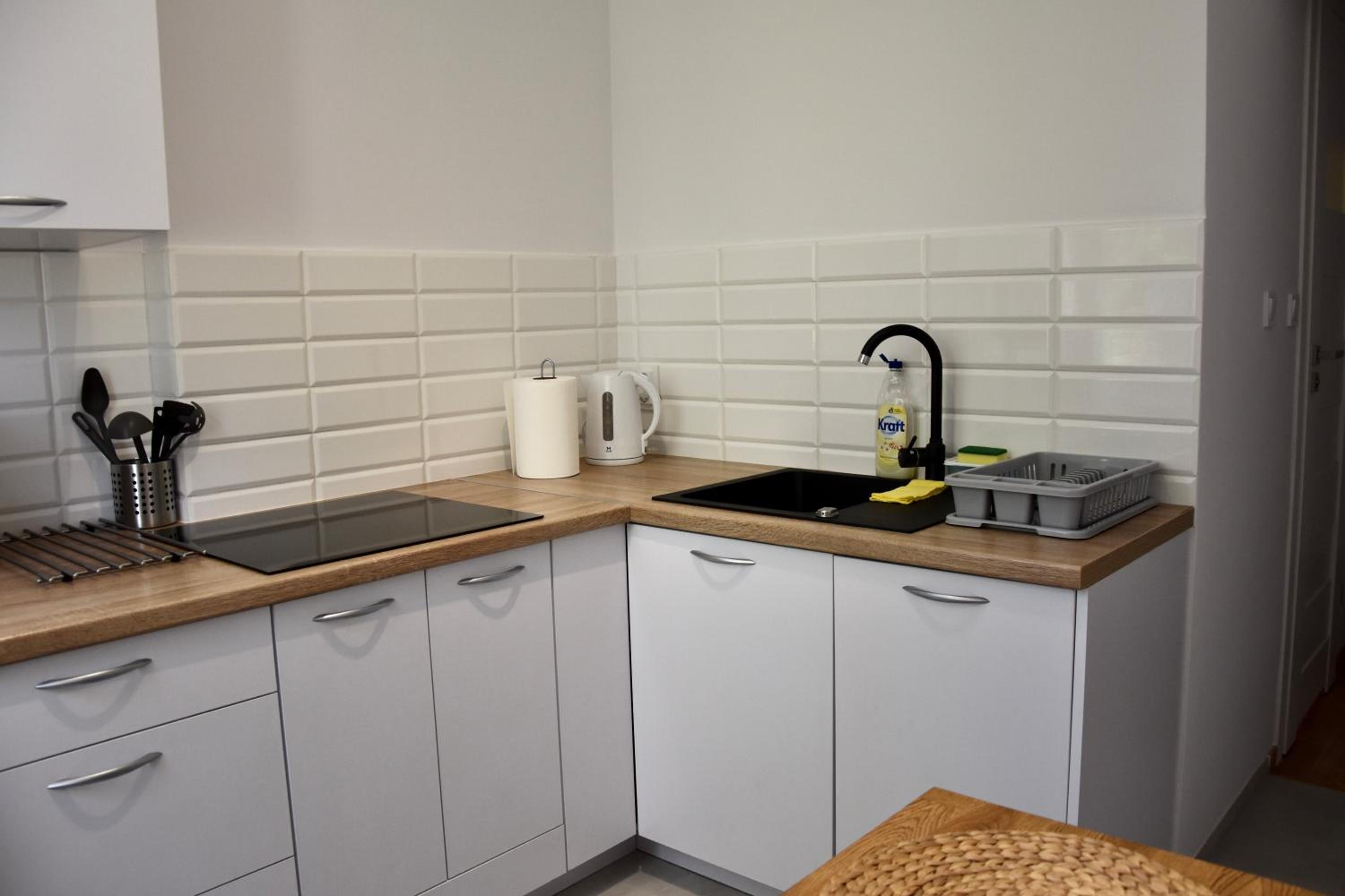 One-Bedroom Apartment - Photo 14