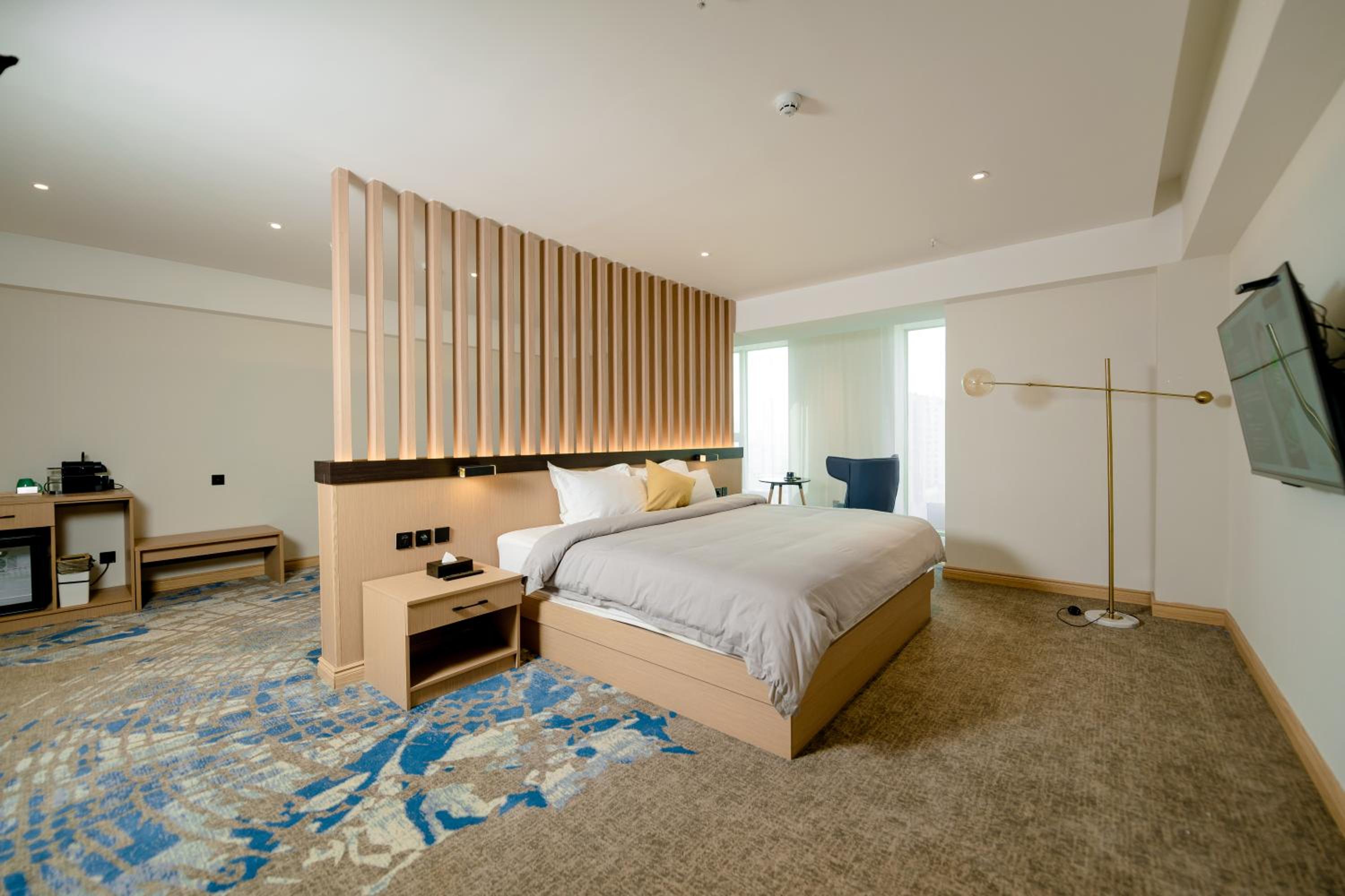 Deluxe King Room