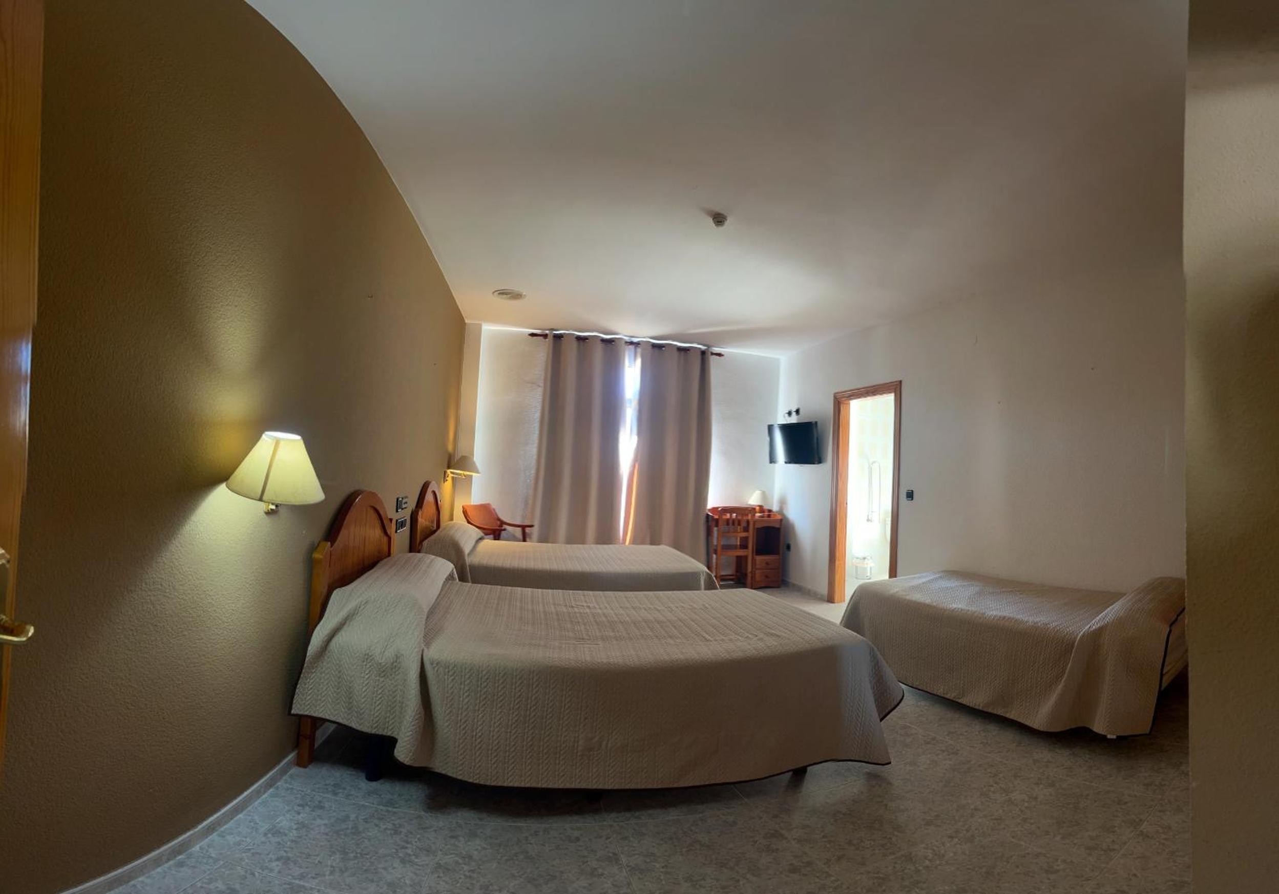 Triple Room photo 2