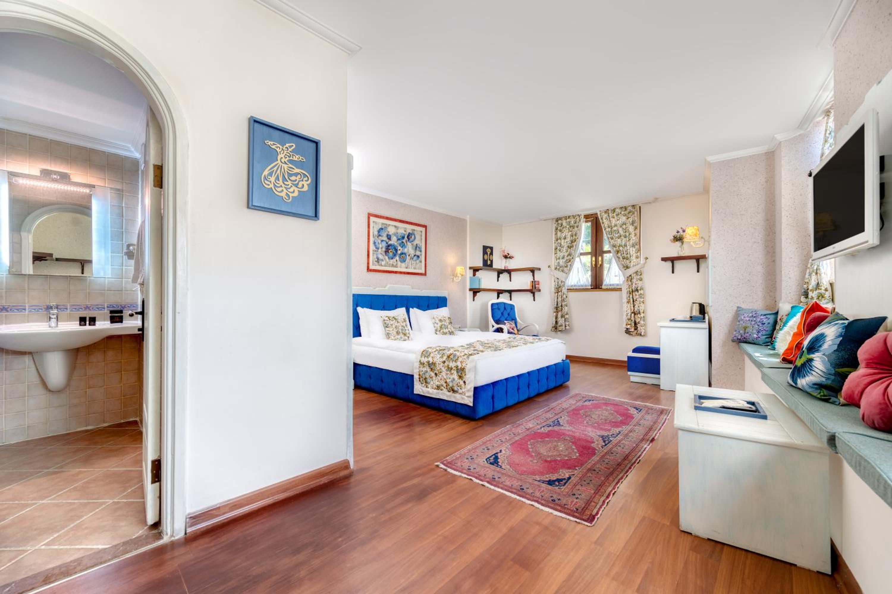 Superior Queen Room photo 1