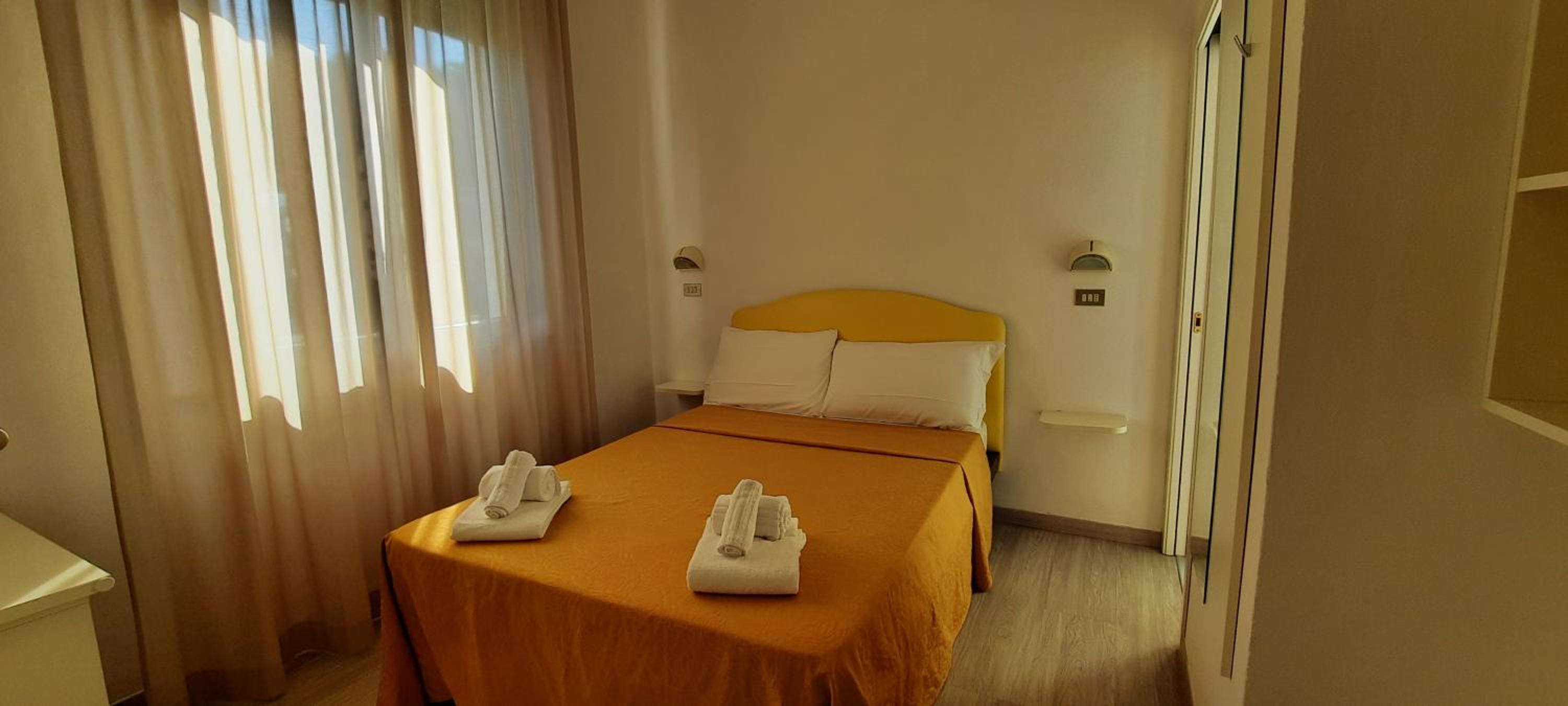 Small Double Room photo 3