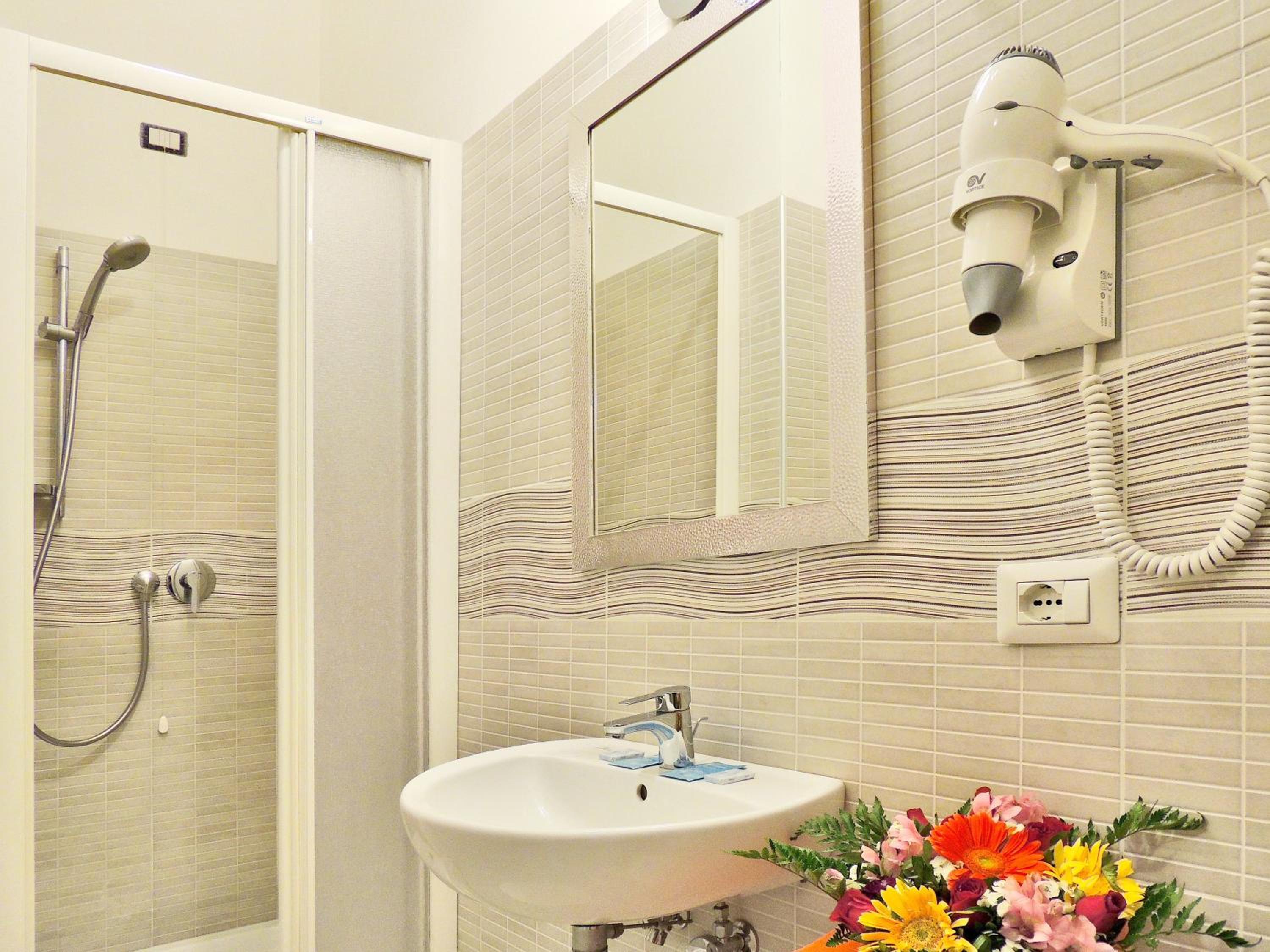 Double or Twin Room photo 3