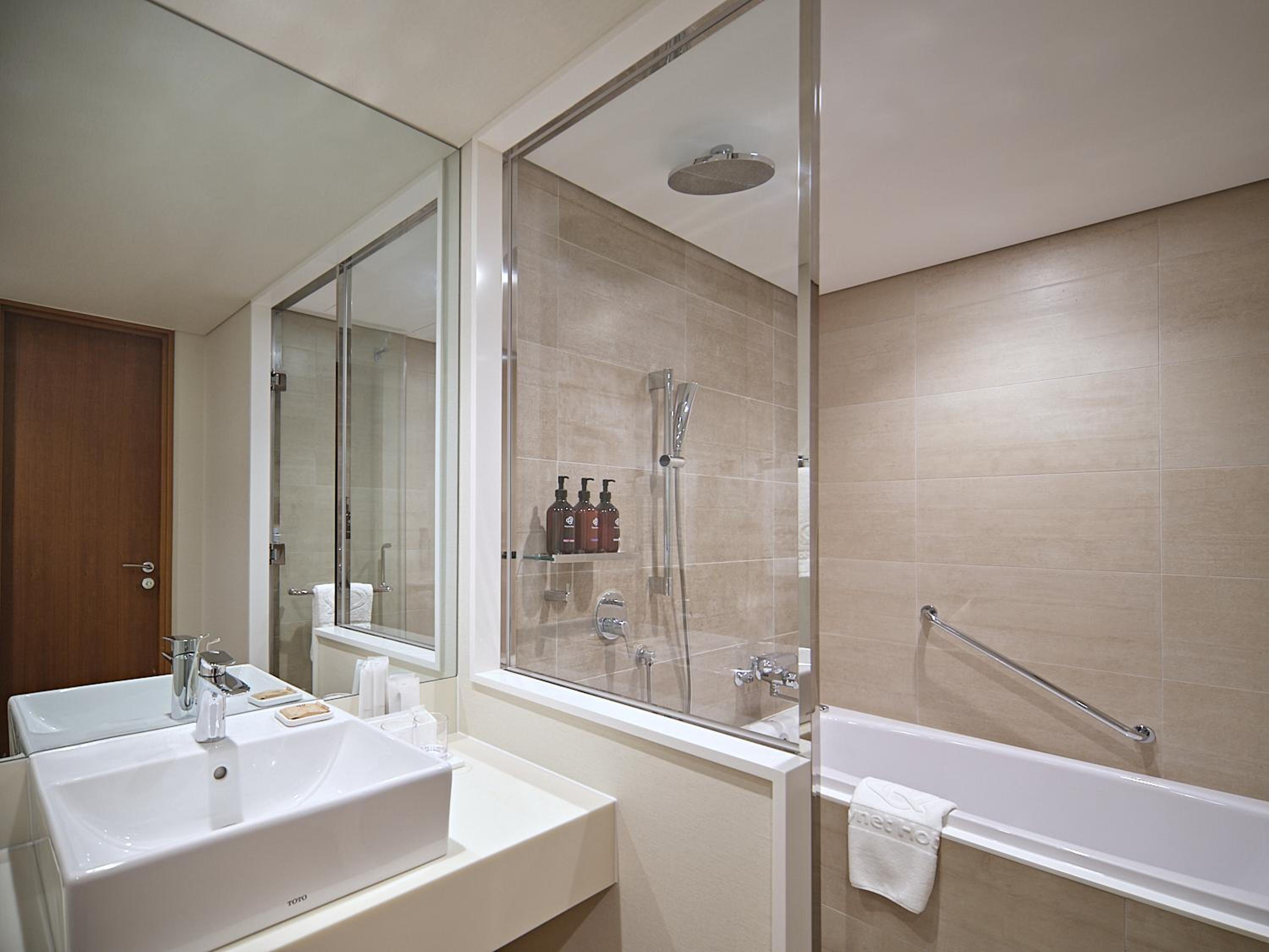 Standard Twin Room - Photo 7