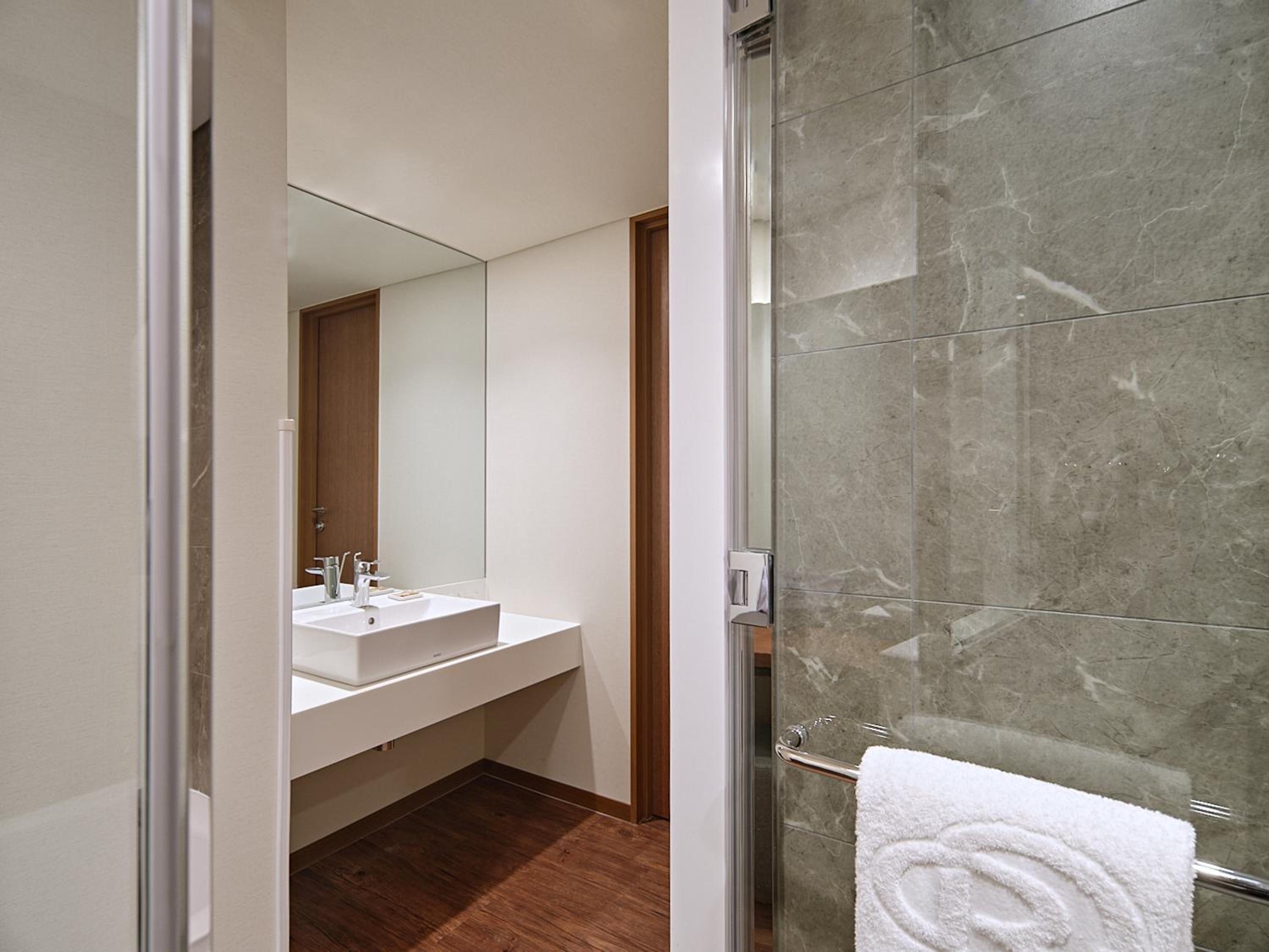 Deluxe Twin Room - Photo 10