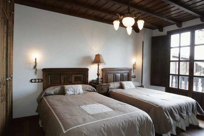 Twin Room - Photo 10