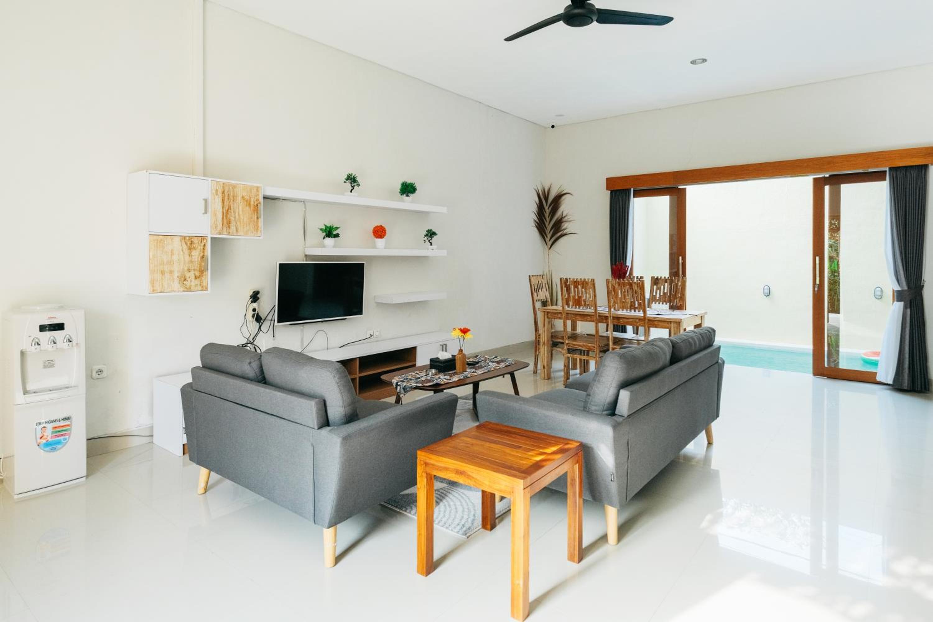 Three-Bedroom Villa photo 1