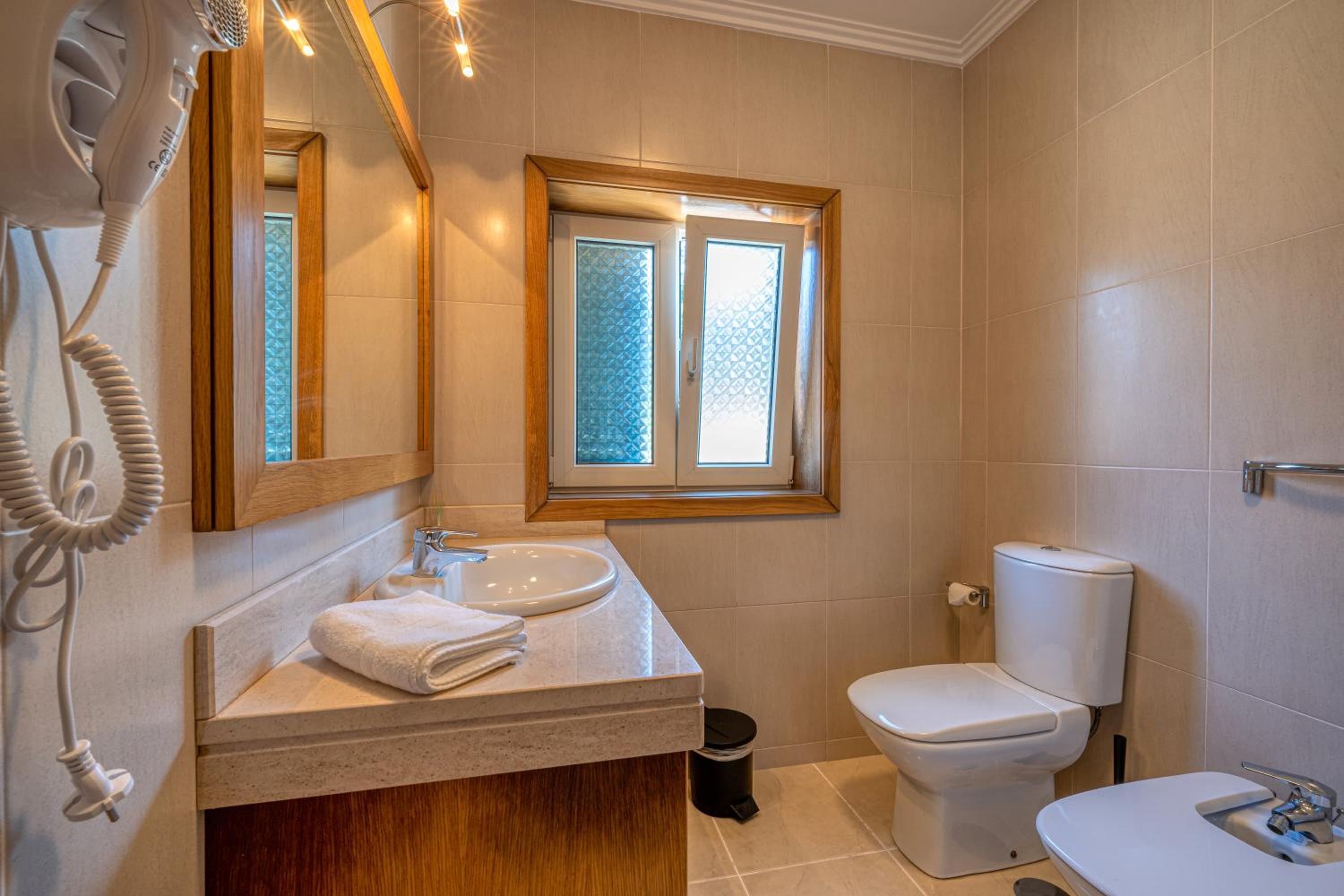 Double Room - Photo 18