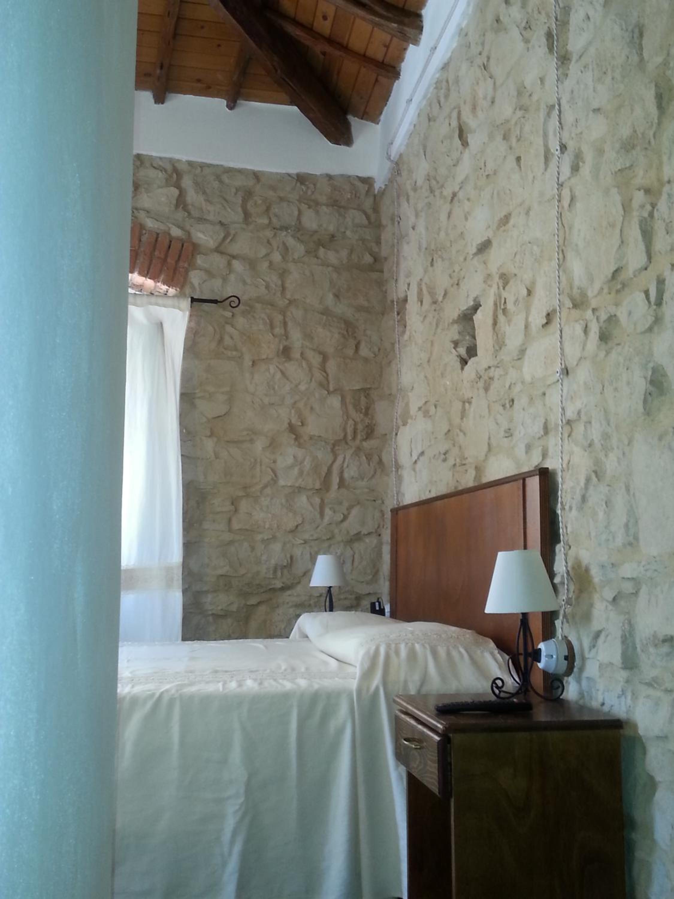 Small Double Room with Balcony - Photo 1
