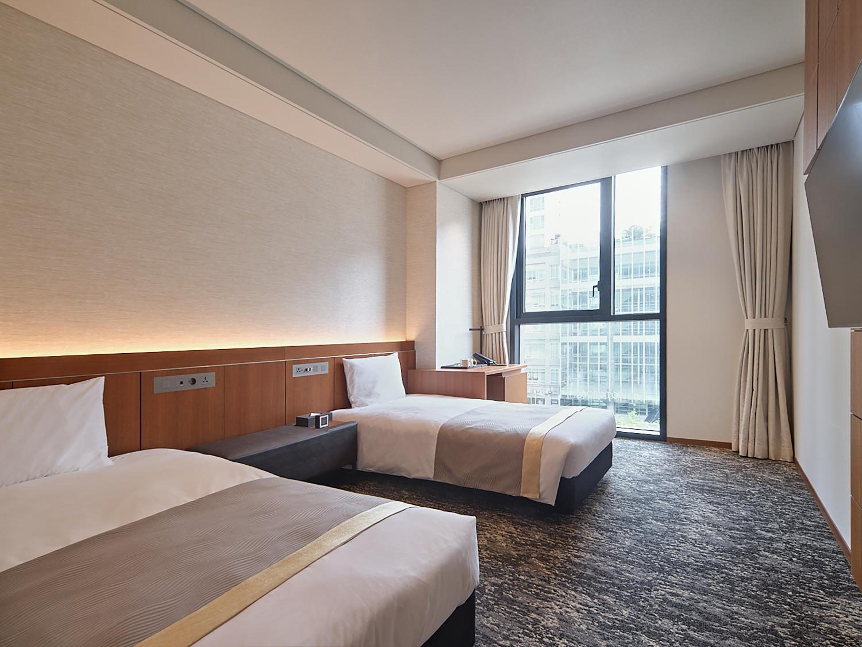 Twin Room - Disability Access - Photo 1