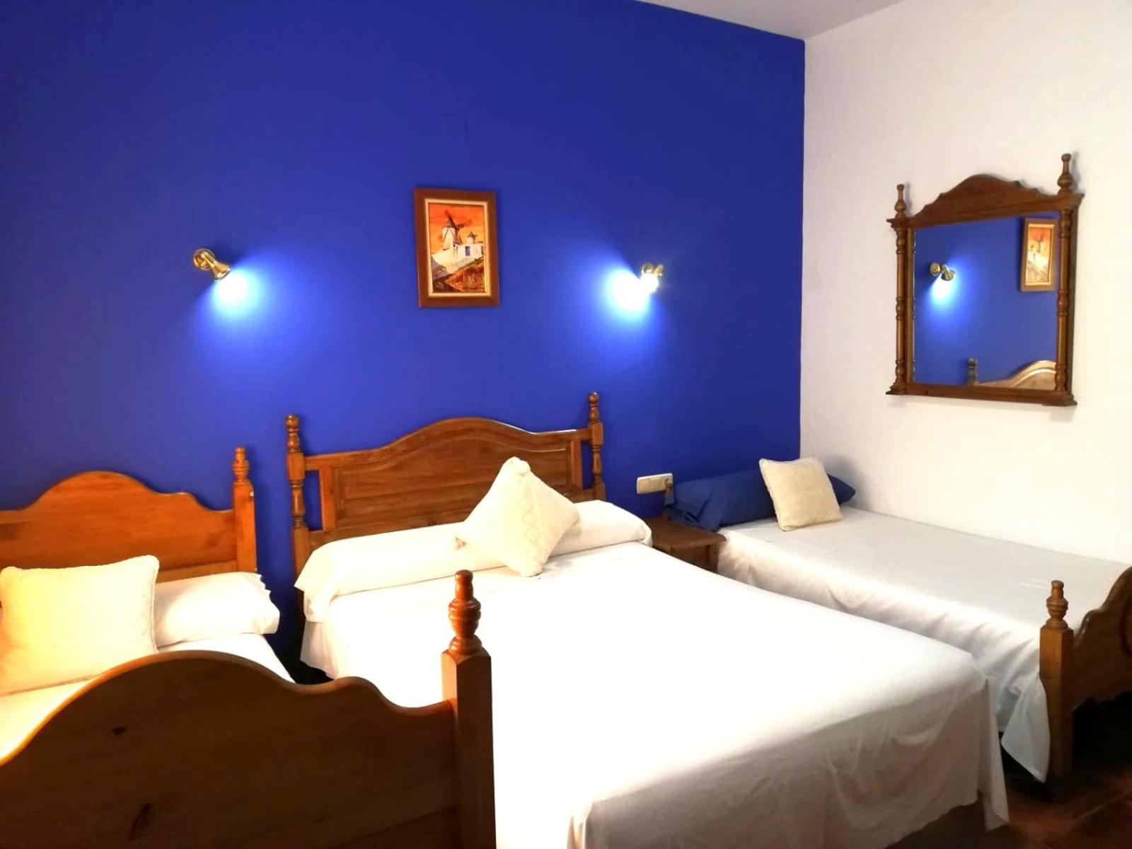 Habitación Triple con Baño Privado