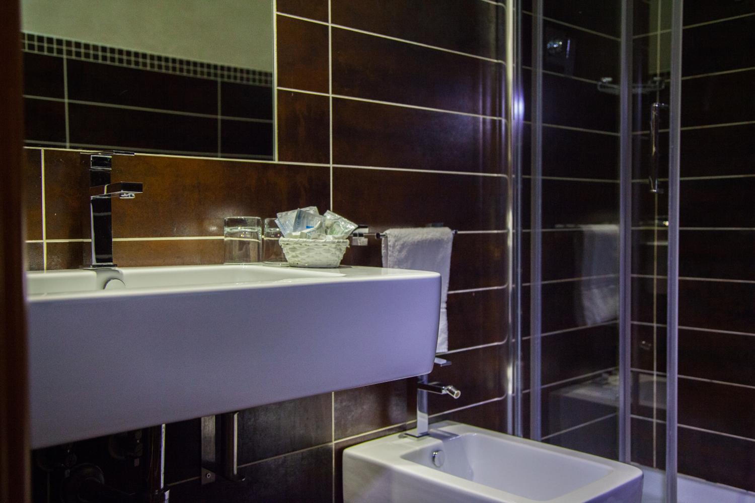 Superior Triple Room - Photo 8