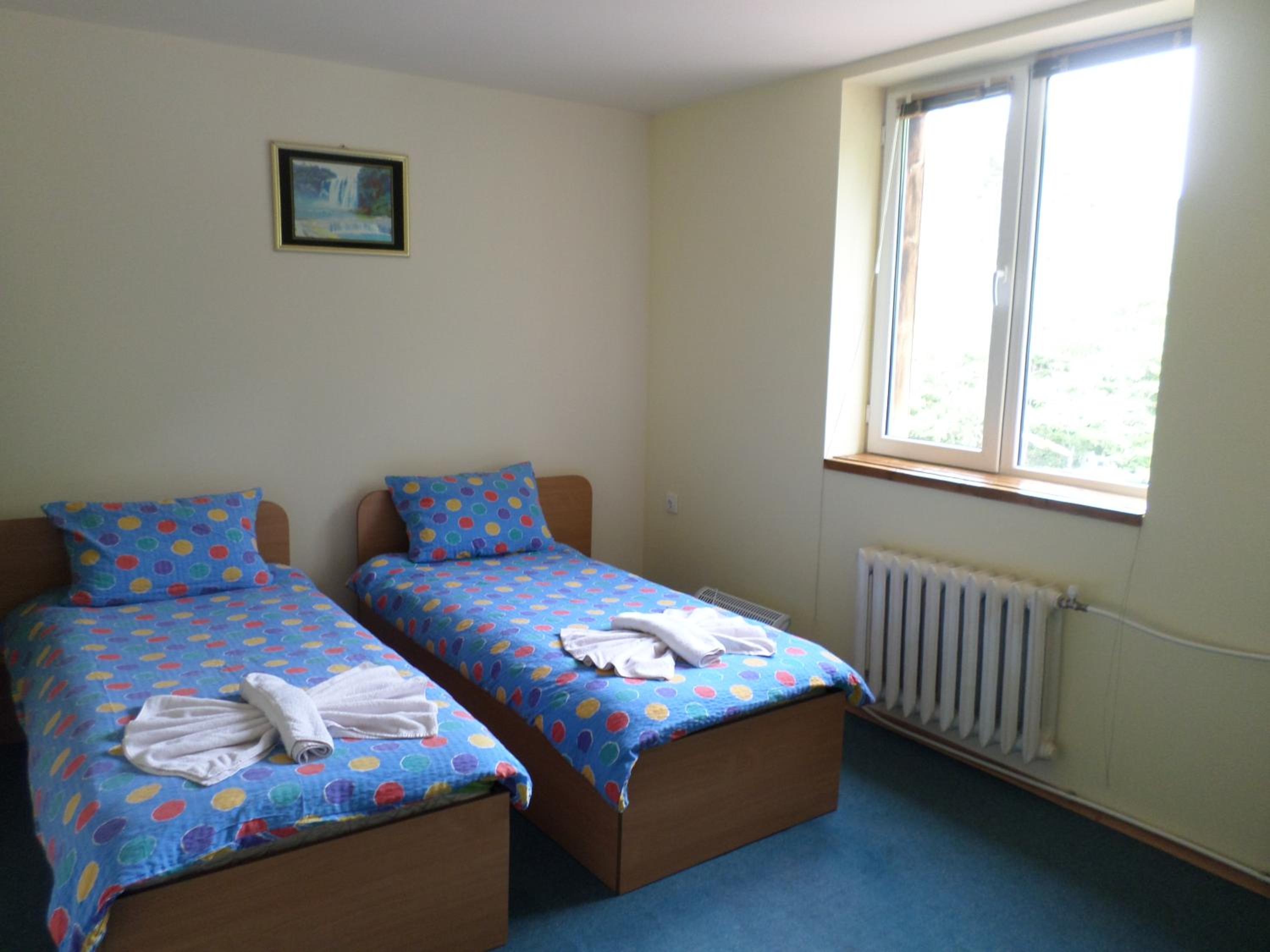 Double Room with Private Bathroom - Photo 6