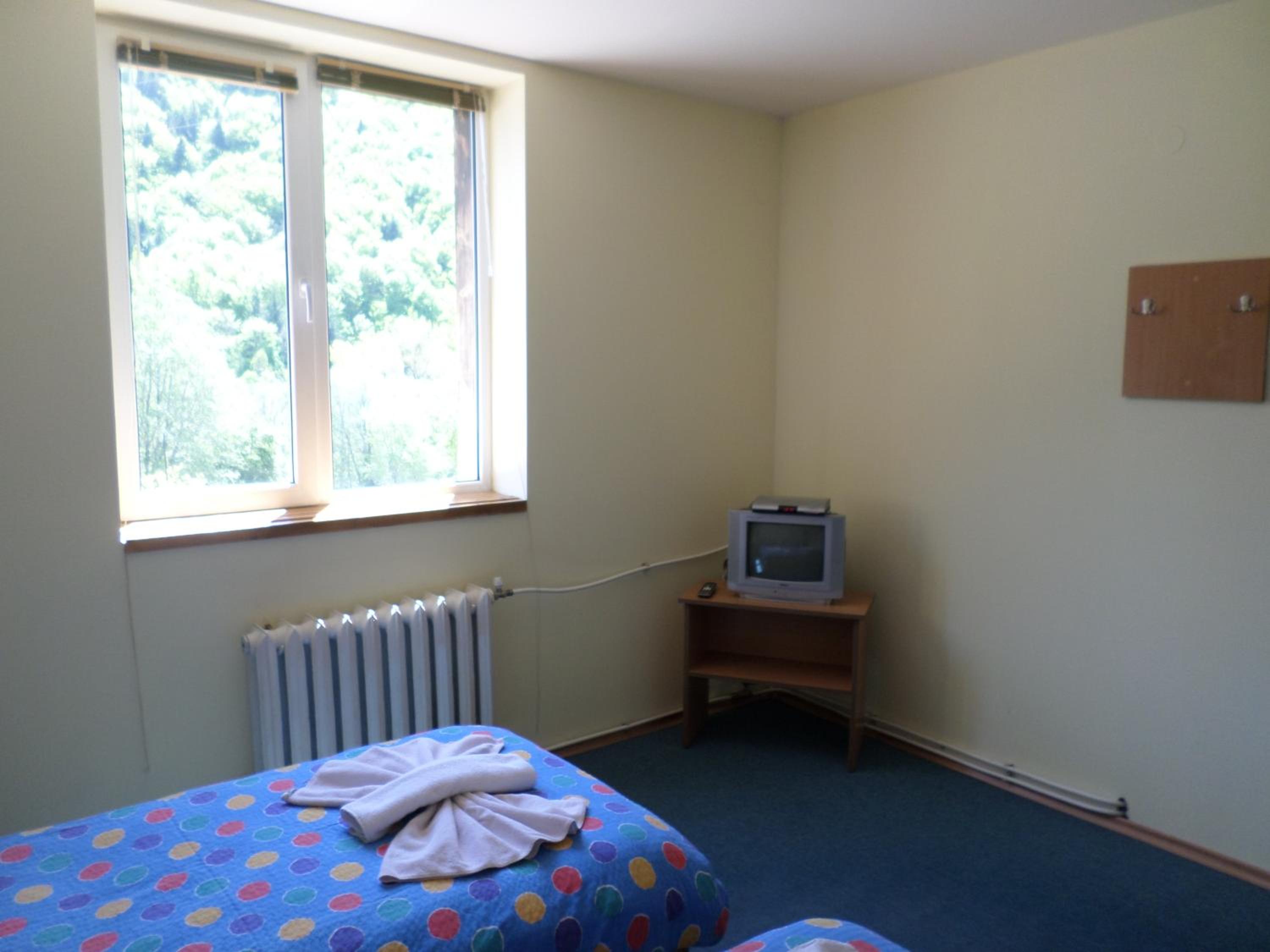 Double Room with Private Bathroom - Photo 2
