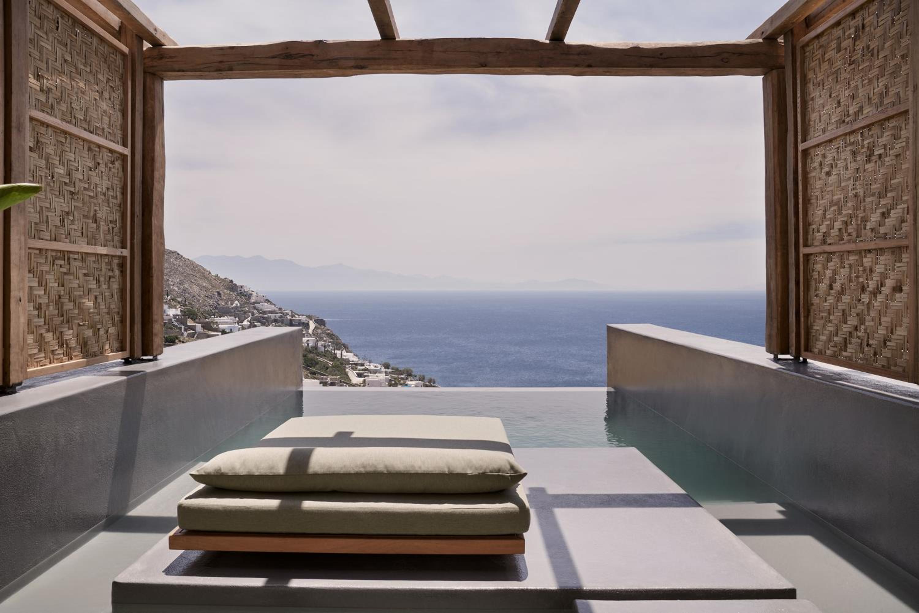 Signature Suite Sea View with Private Pool - Photo 2