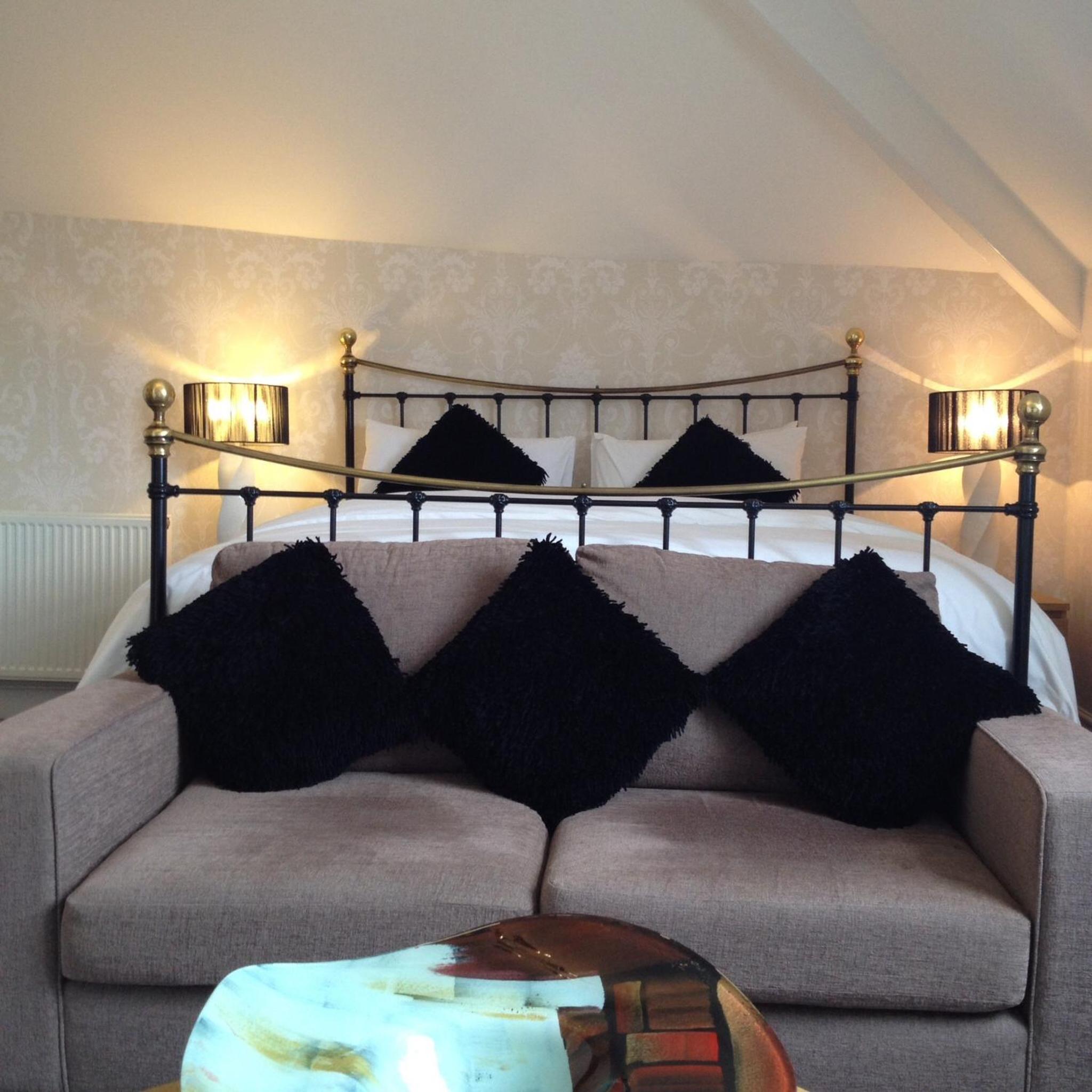 Deluxe King Suite photo 2