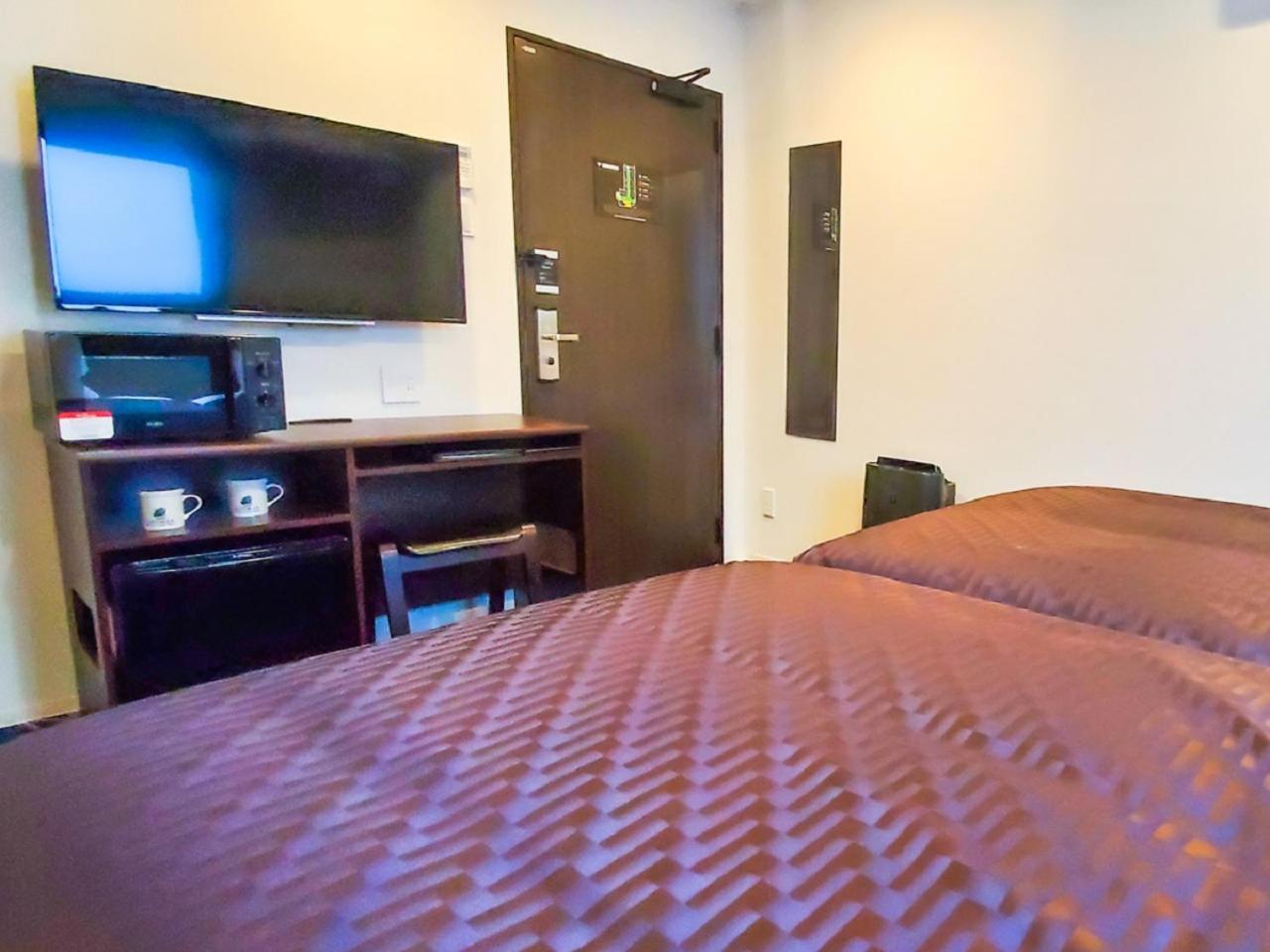 Twin Room - Smoking - Photo 6