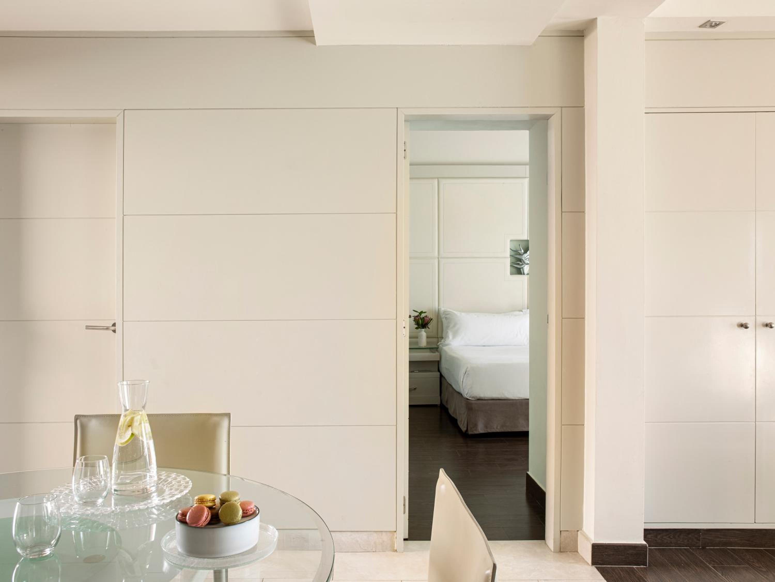 Suite (2 Adults +1 Child)