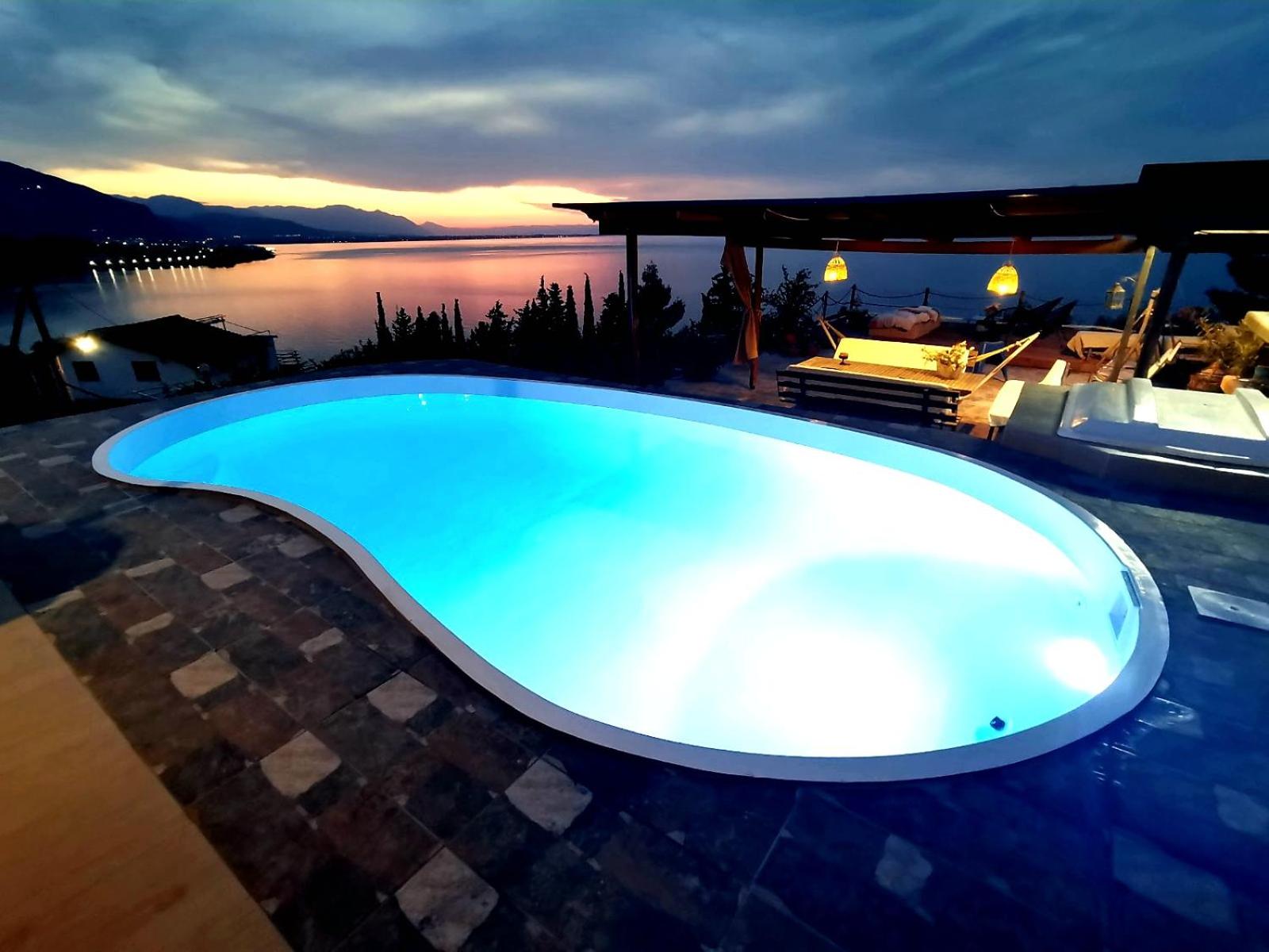 Villa with Private Pool - Photo 3