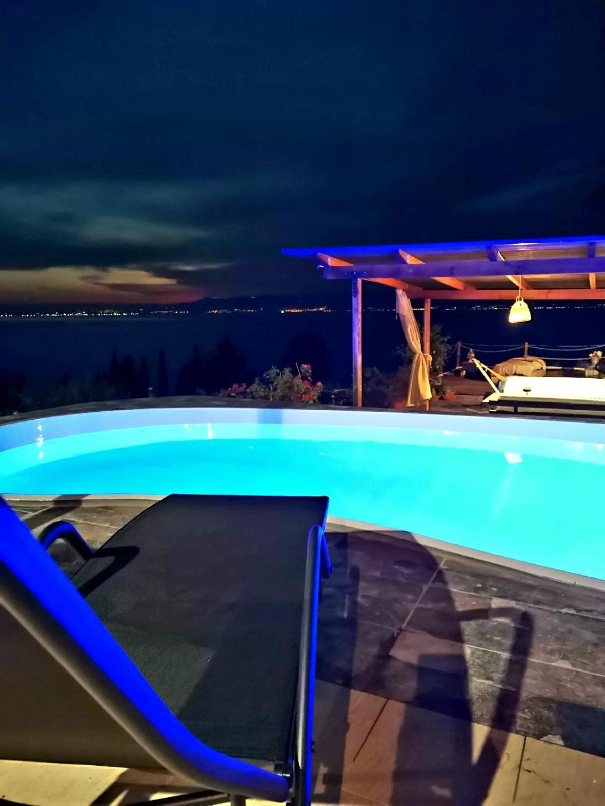 Villa with Private Pool - Photo 10