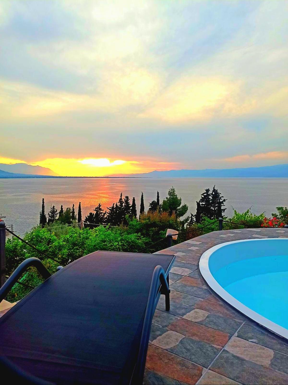 Villa with Private Pool - Photo 13
