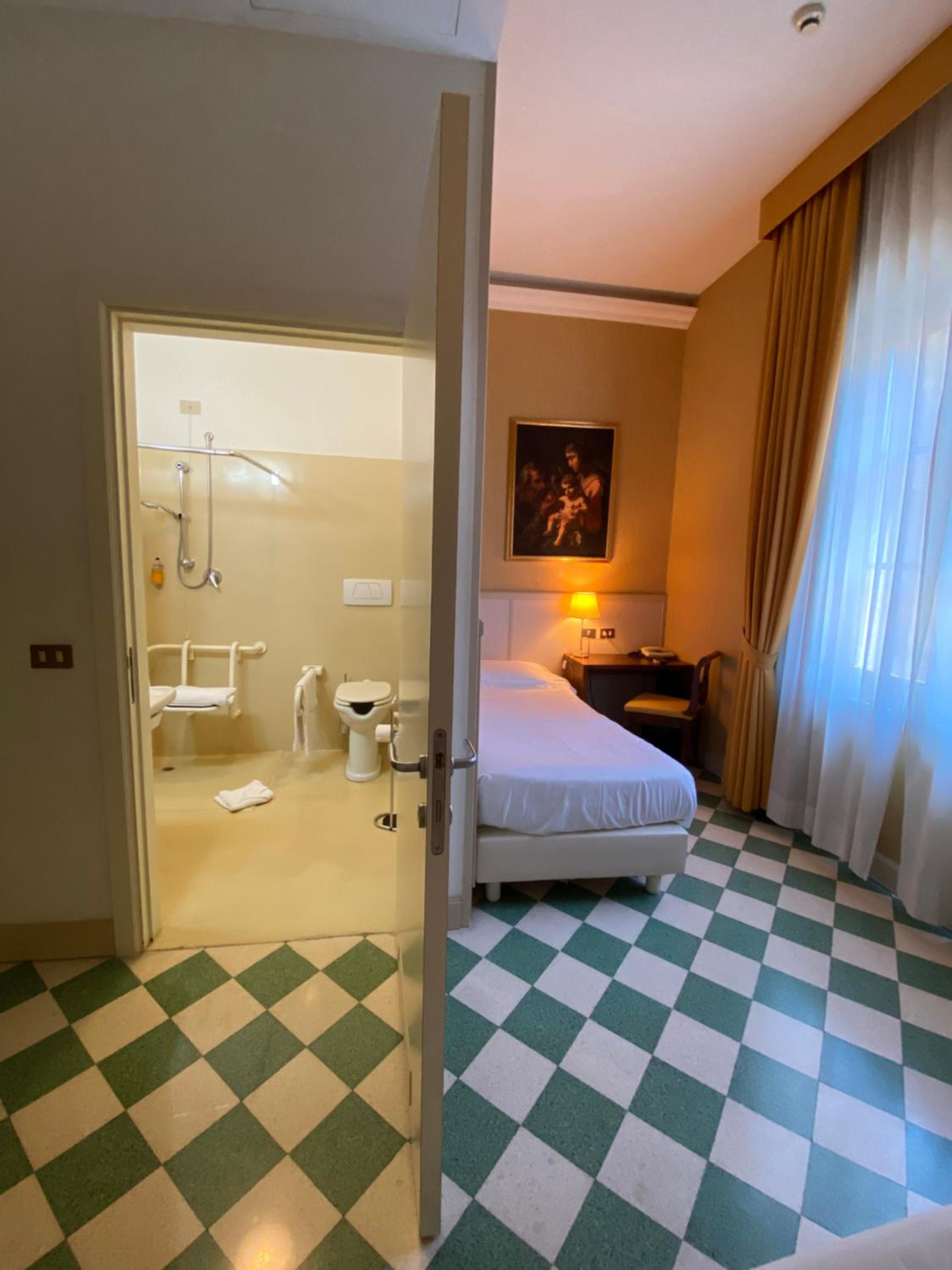 Single Room photo 1