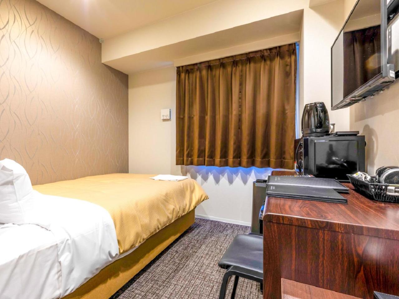 Double Room with Small Double Bed - Non-Smoking - Photo 1