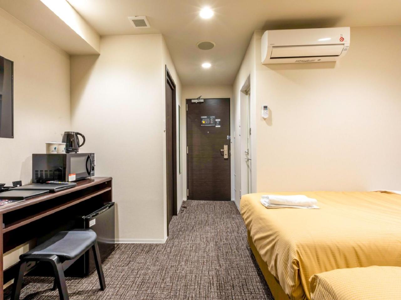 Twin Room - Non-Smoking - Photo 4