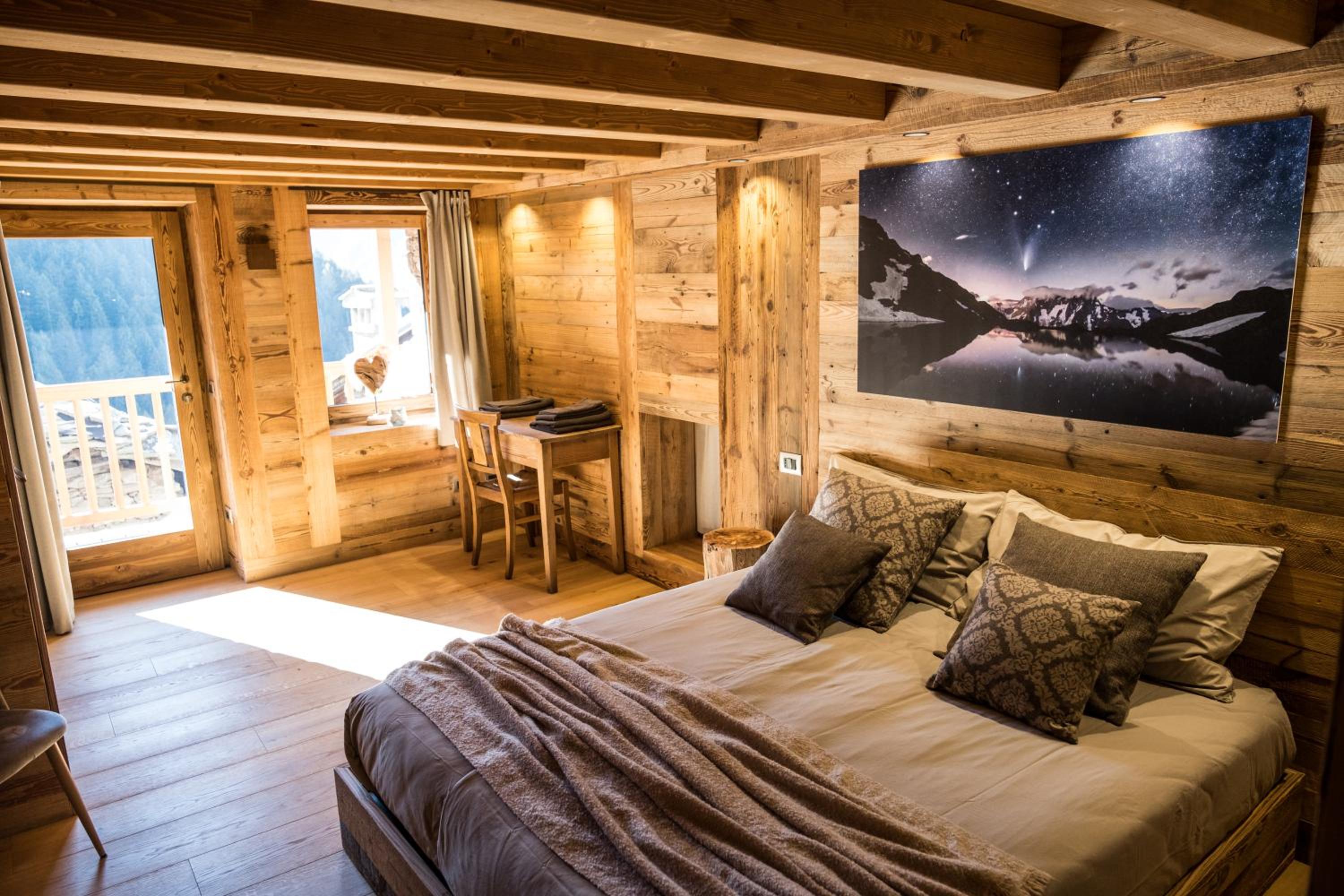 Deluxe Double or Twin Room photo 1
