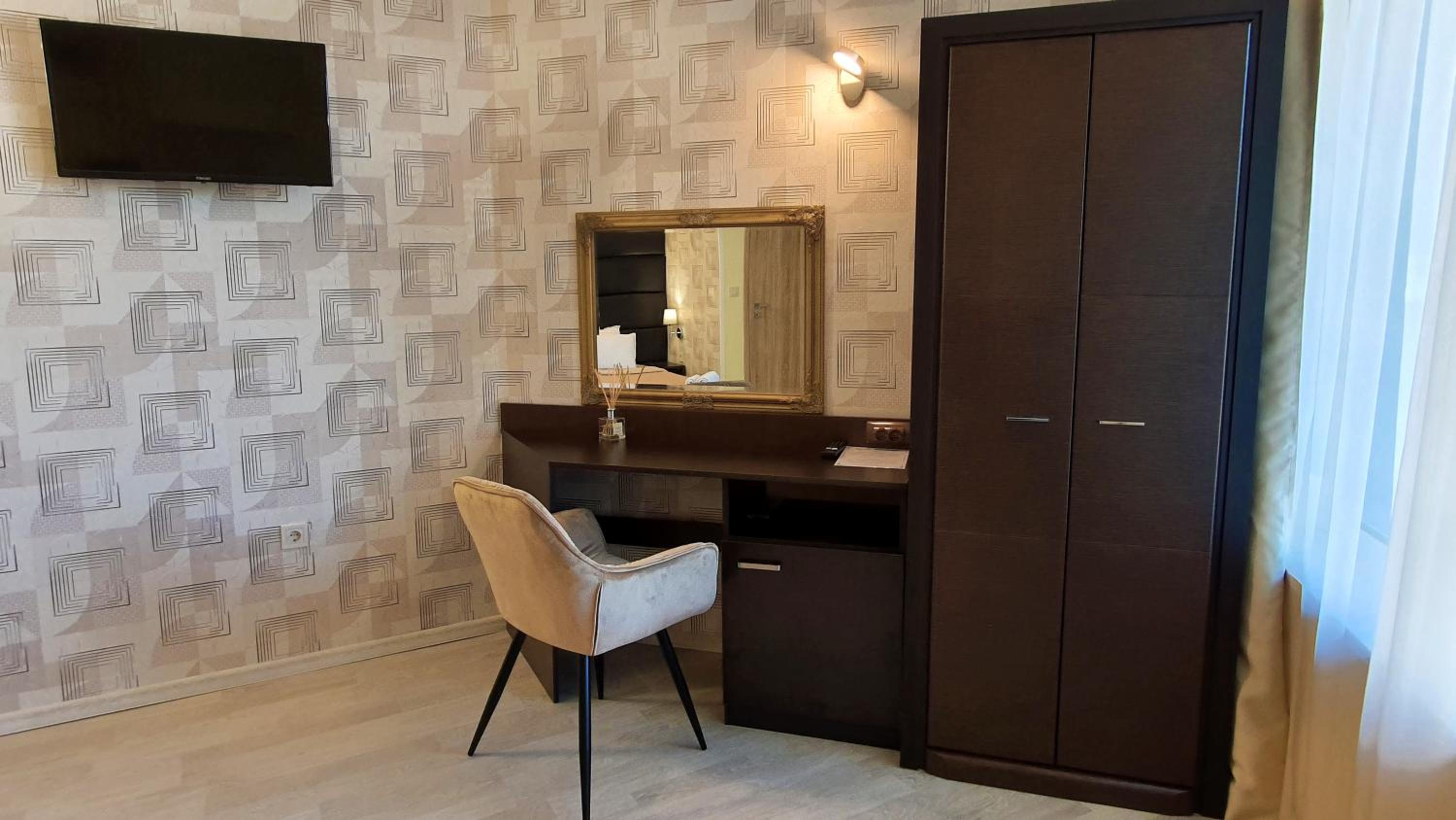 Deluxe Double or Twin Room photo 1