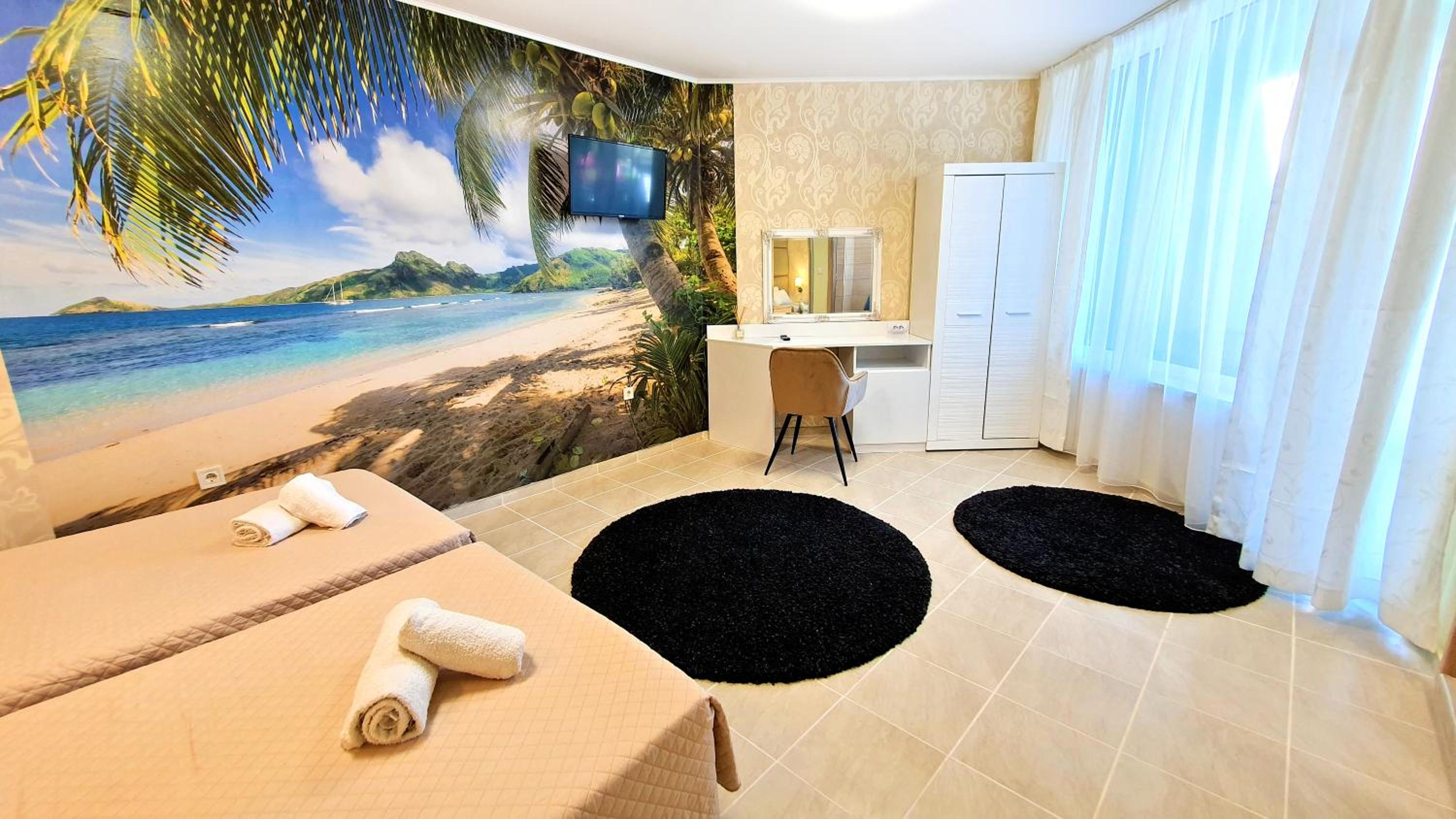 Deluxe Double or Twin Room photo 2