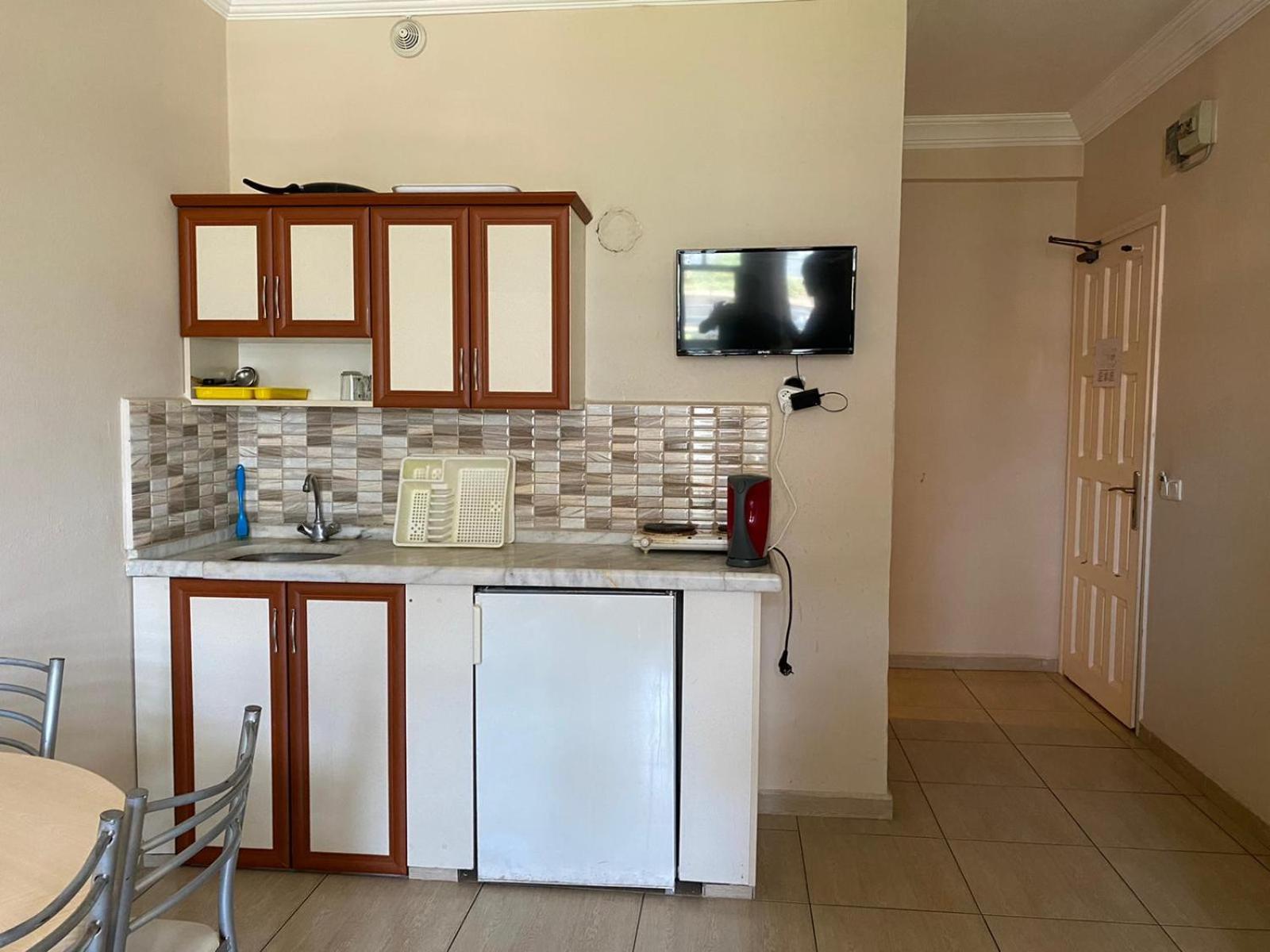Double Room - Photo 9