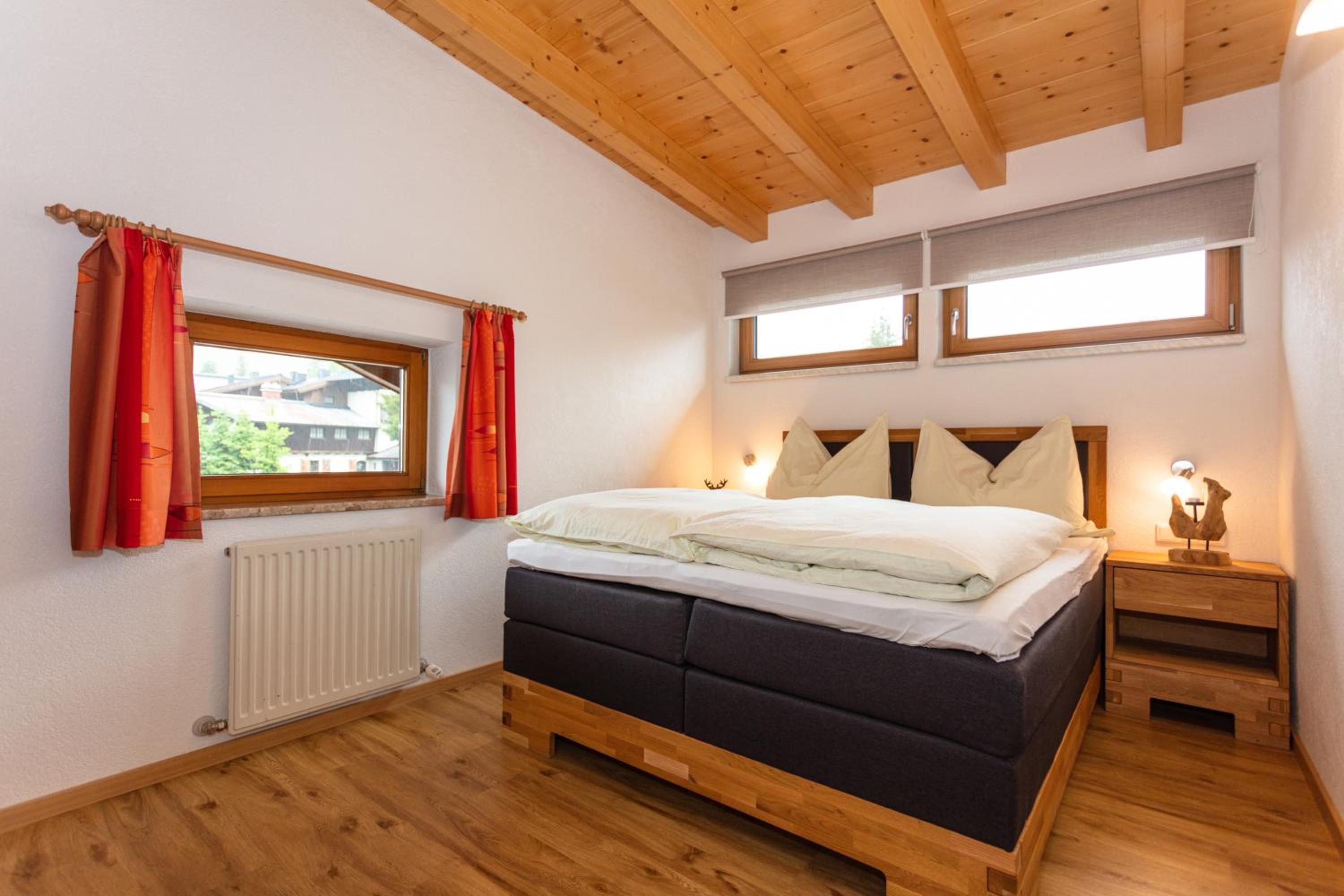 Two-Bedroom Apartment with Balcony photo 2