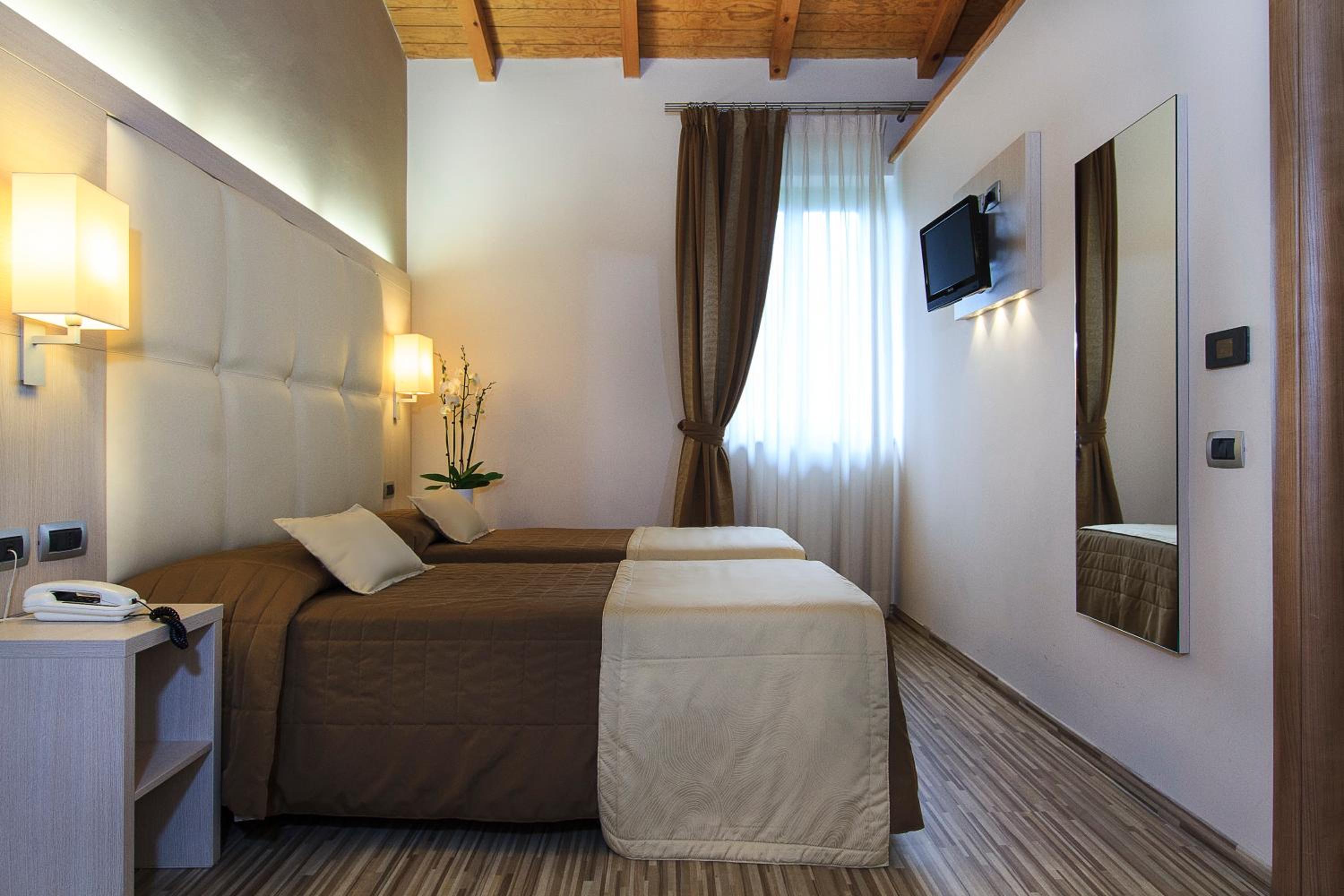 Triple Room photo 2