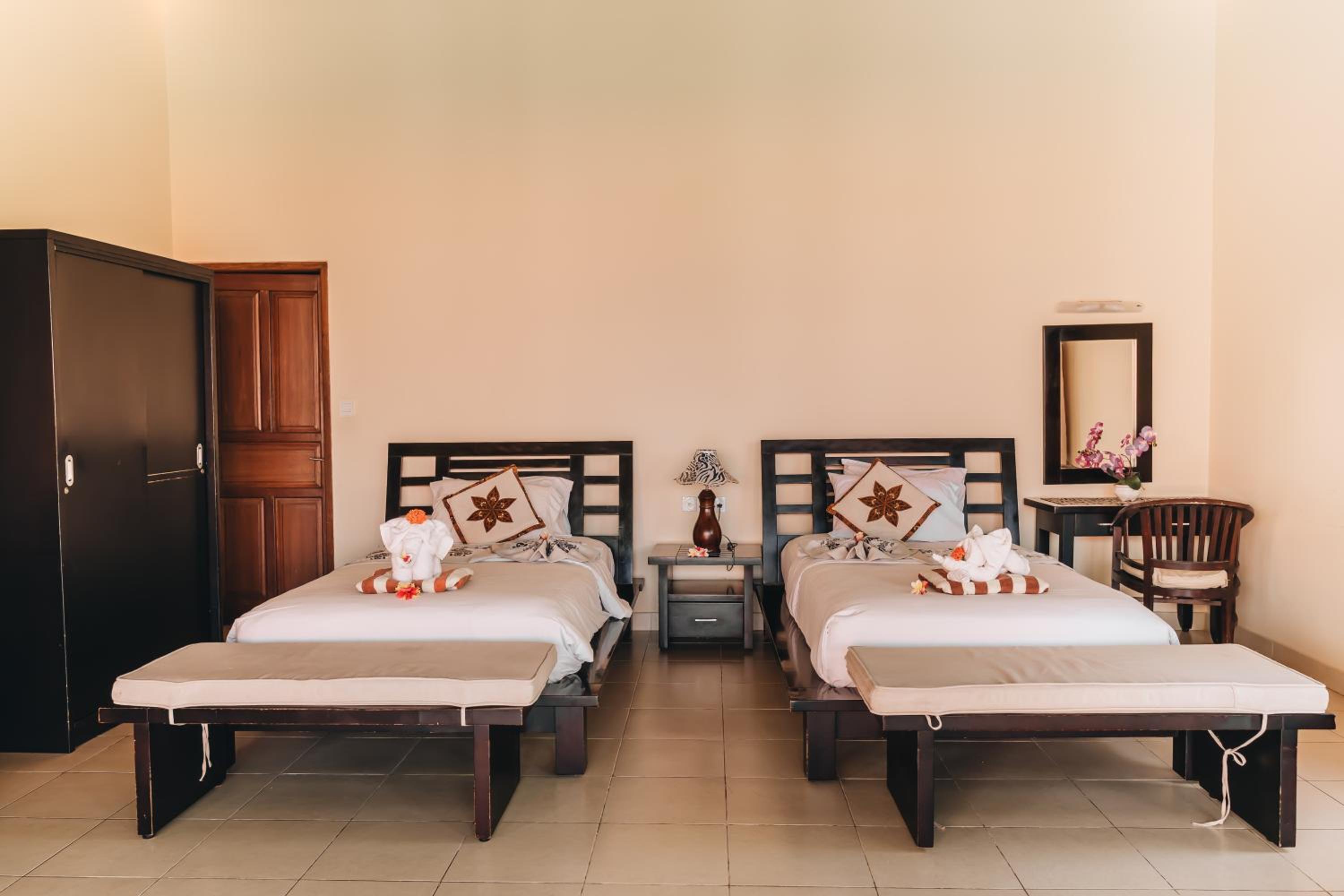 Deluxe Double or Twin Room - Photo 6