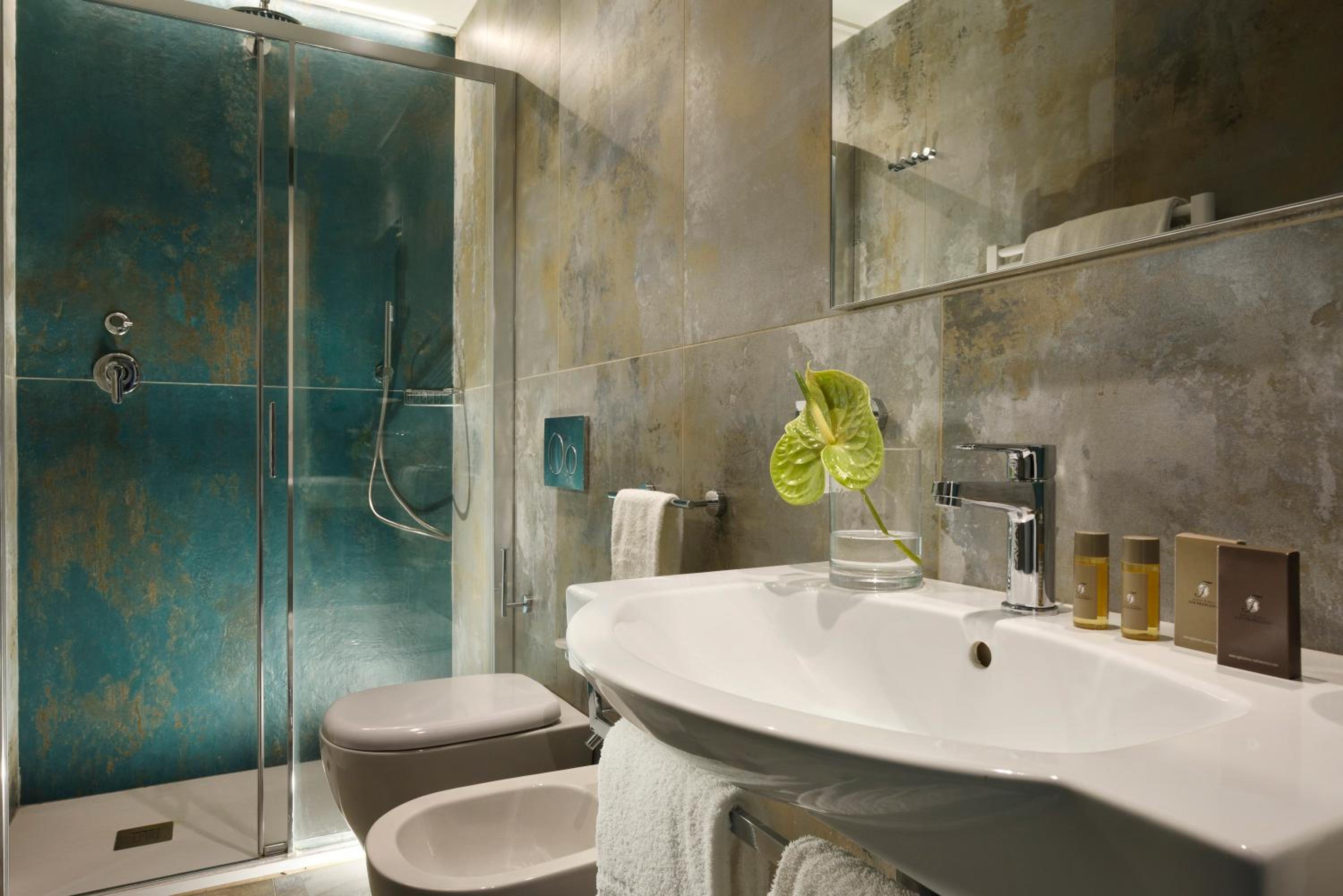 Deluxe Double Or Twin Room With Spa Bath photo 2