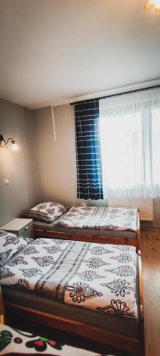 Quadruple Room with Private Bathroom photo 2